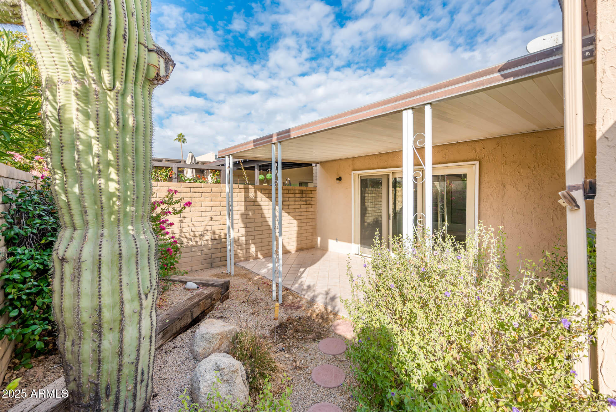 7837 E CRESTWOOD Way