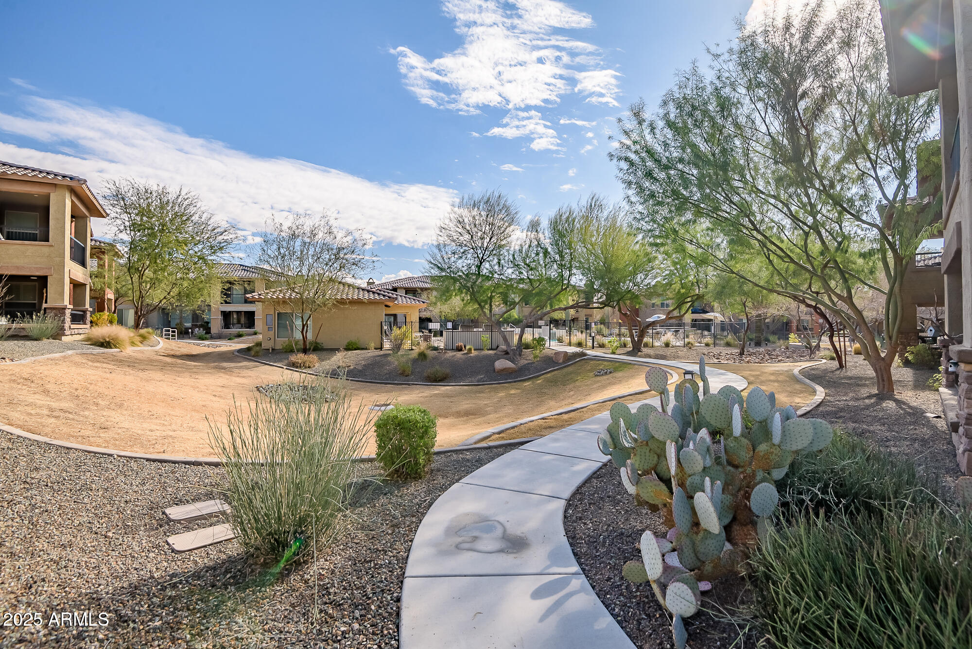 2425 W BRONCO BUTTE Trail 1032