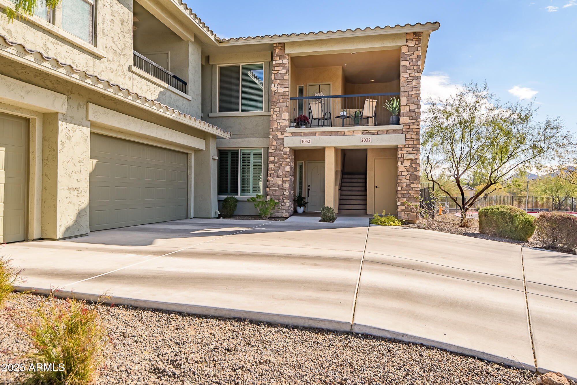 2425 W BRONCO BUTTE Trail 1032