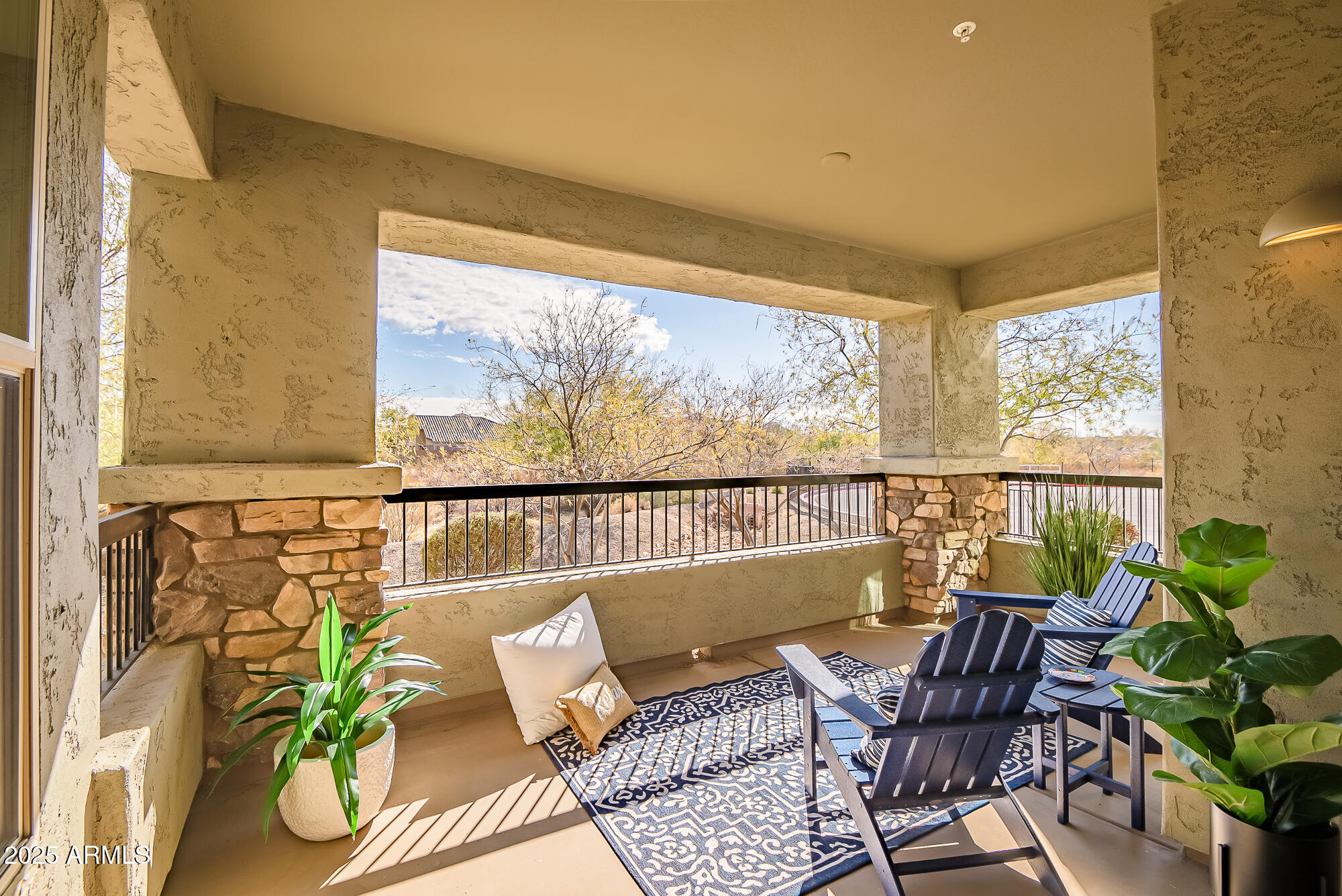 2425 W BRONCO BUTTE Trail 1032