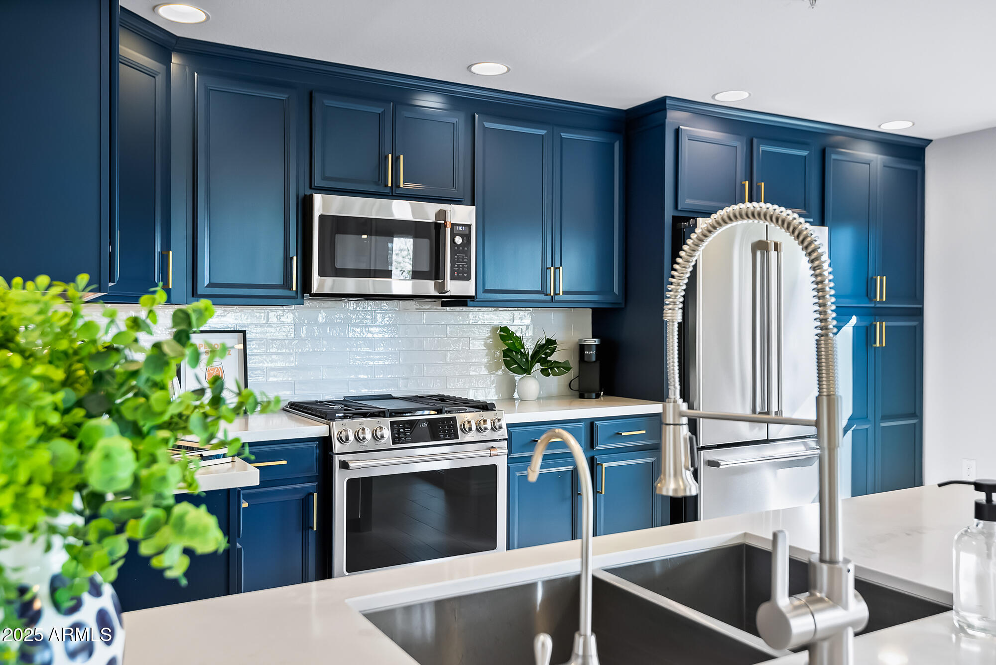 2425 W BRONCO BUTTE Trail 1032