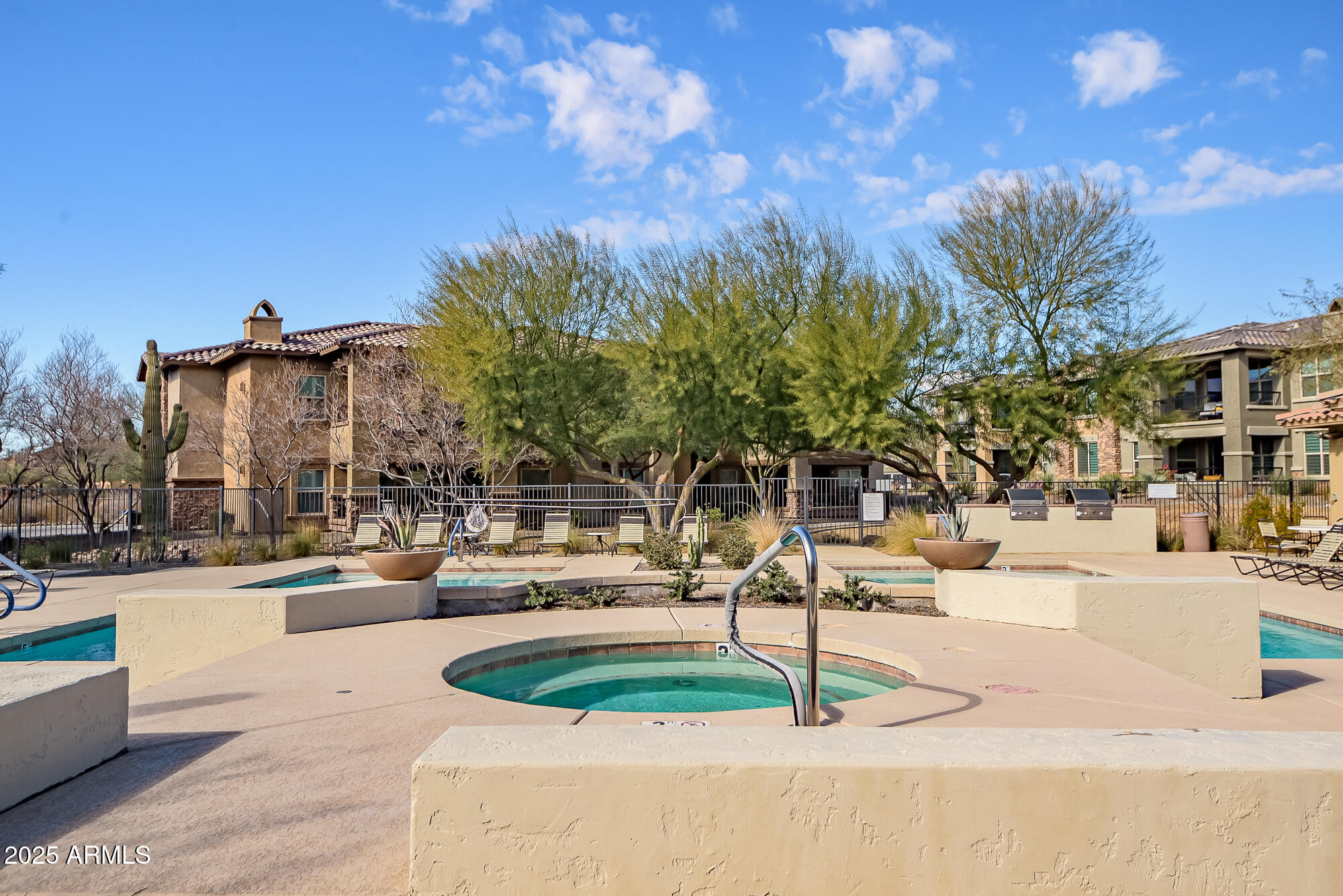 2425 W BRONCO BUTTE Trail 1032