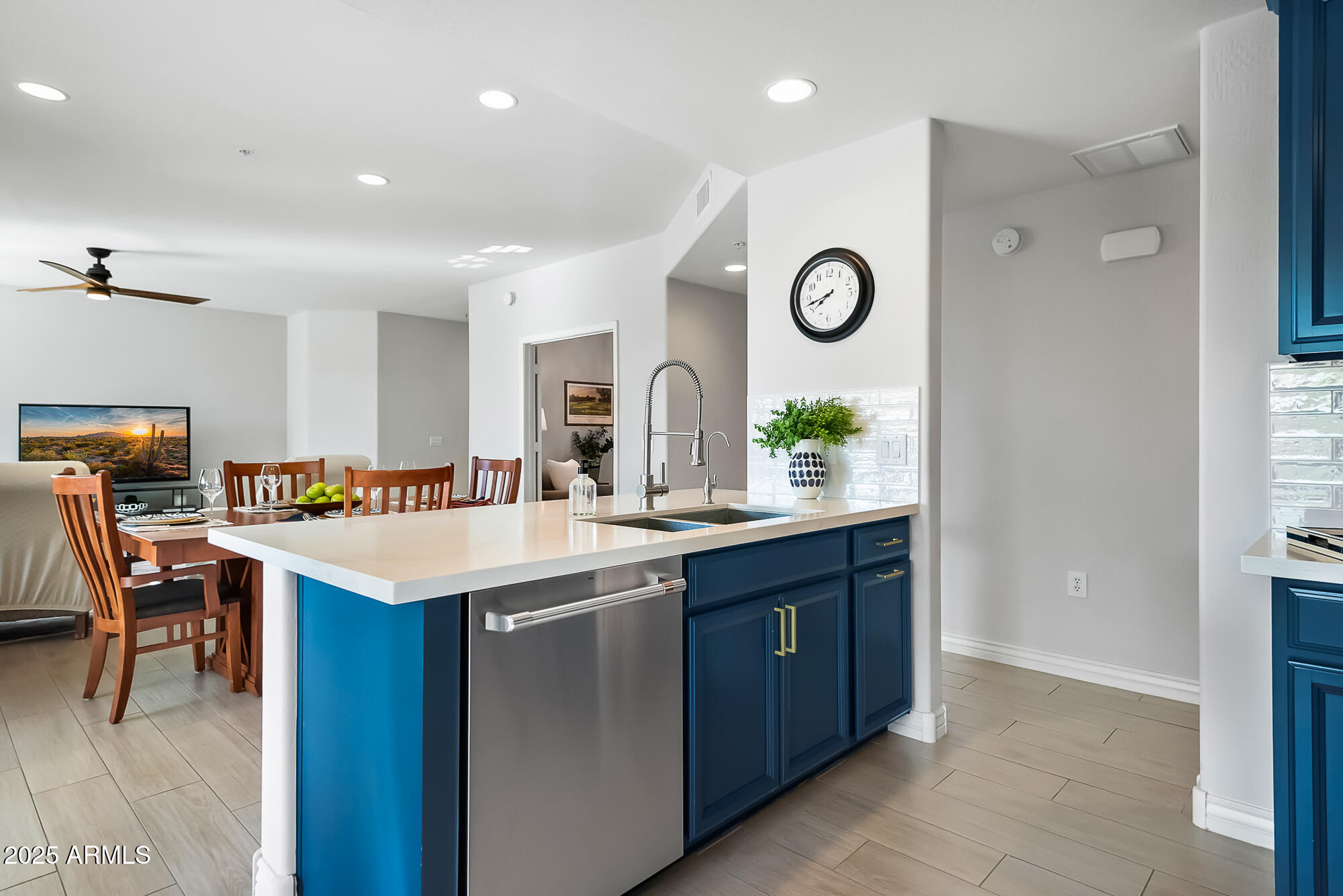 2425 W BRONCO BUTTE Trail 1032