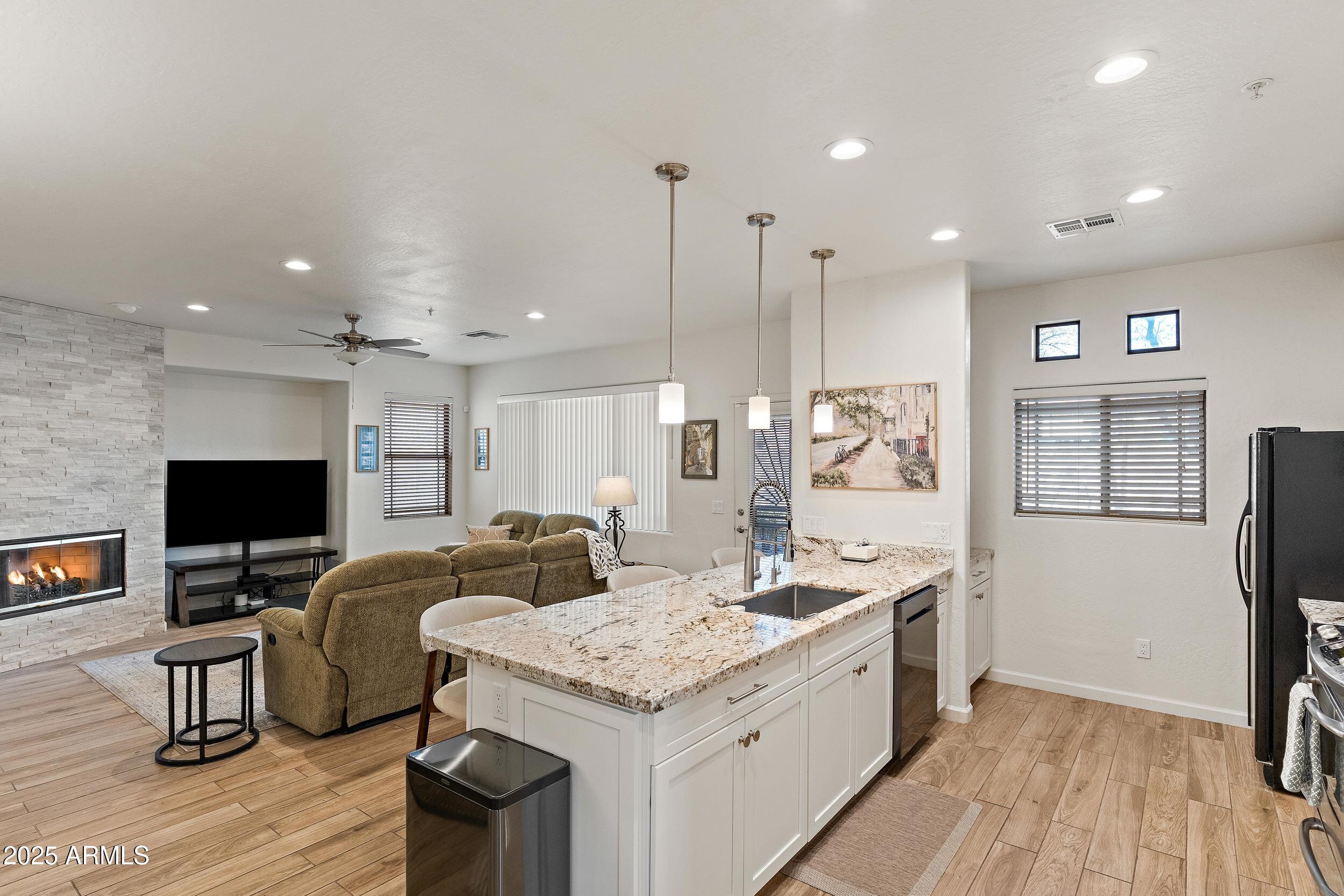 11500 E COCHISE Drive, 1071