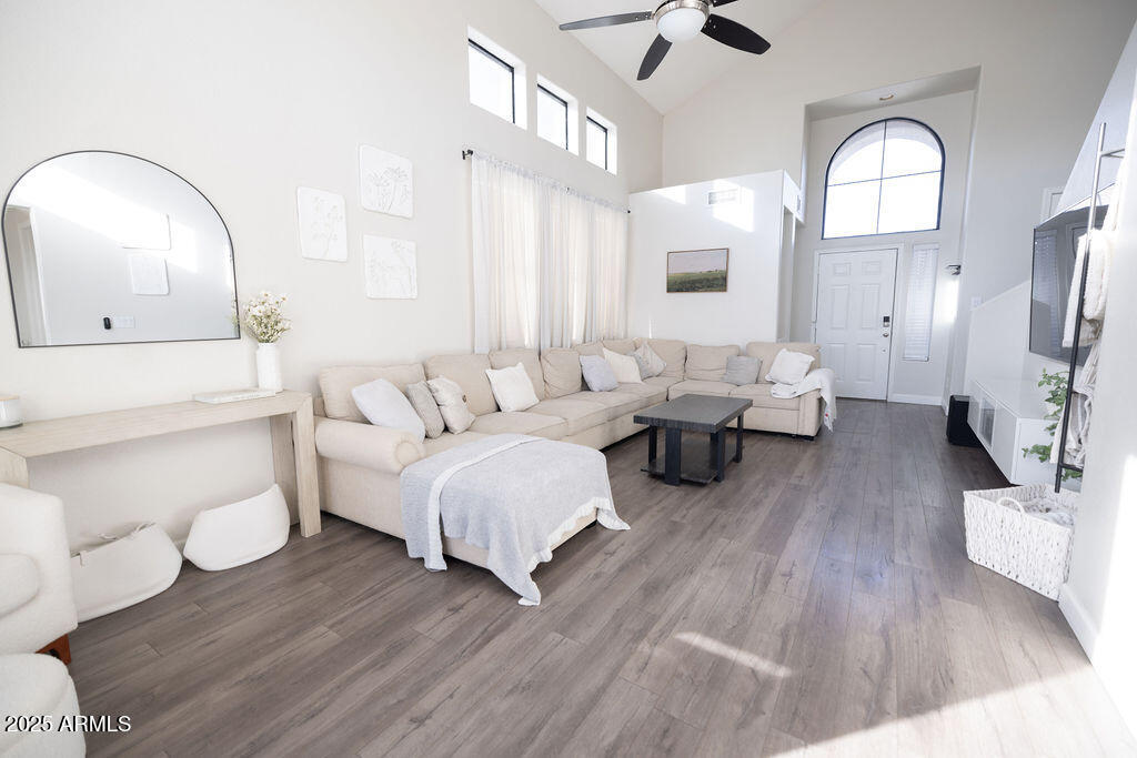 1425 S LINDSAY Road, 20