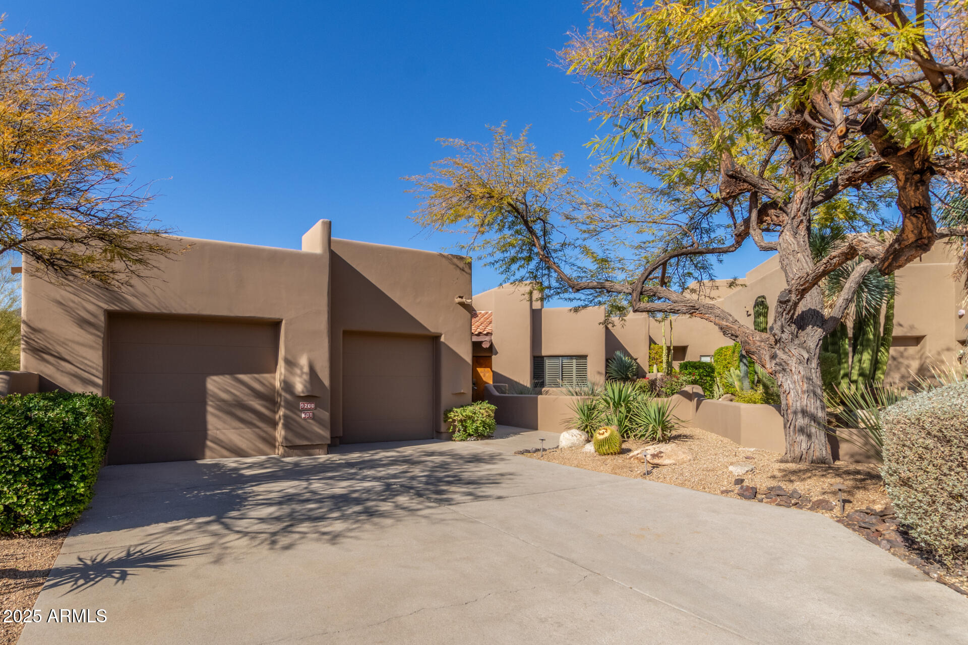 9200 E WHITETHORN Circle, 601