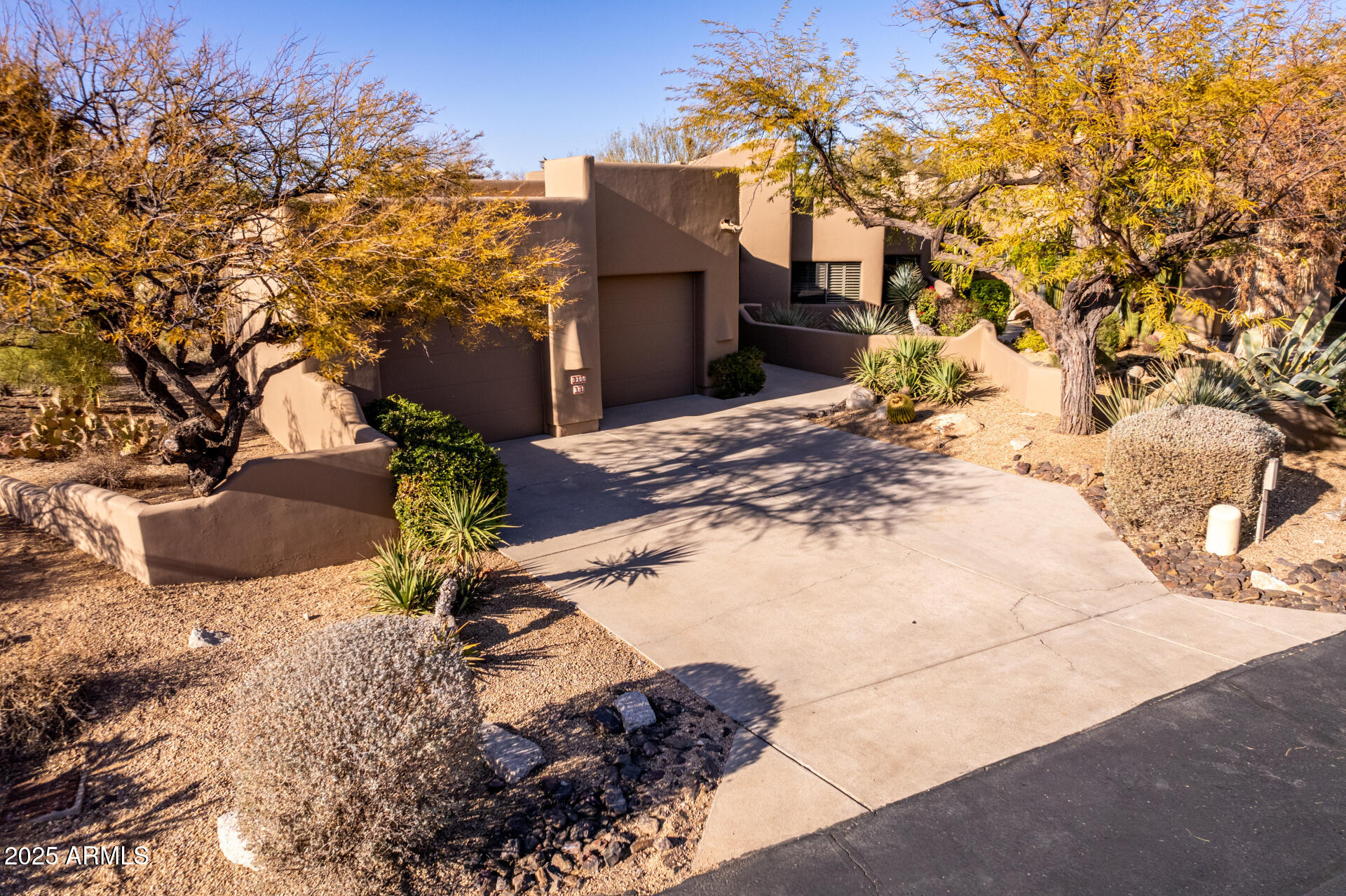 9200 E WHITETHORN Circle, 601