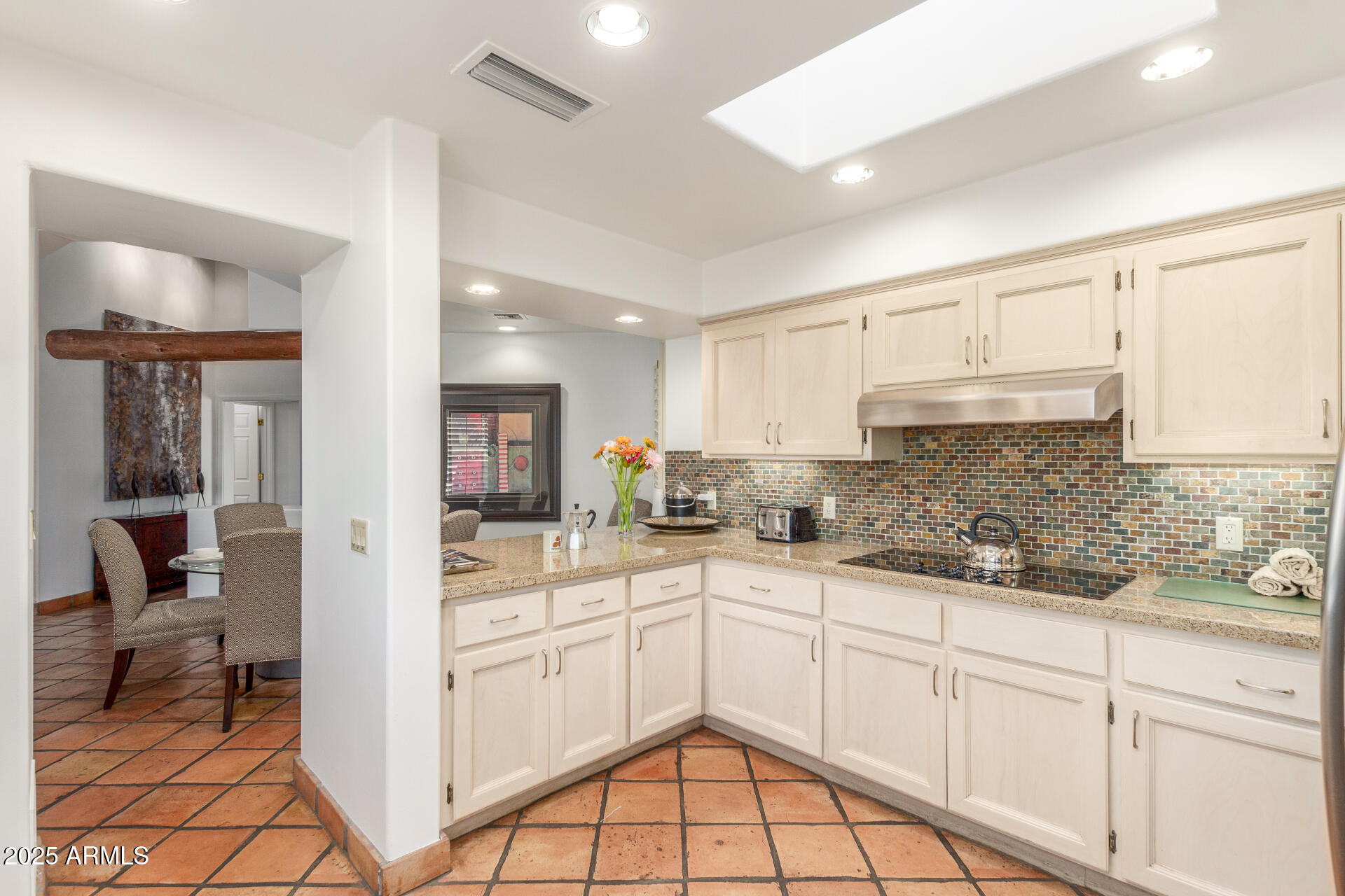 9200 E WHITETHORN Circle, 601