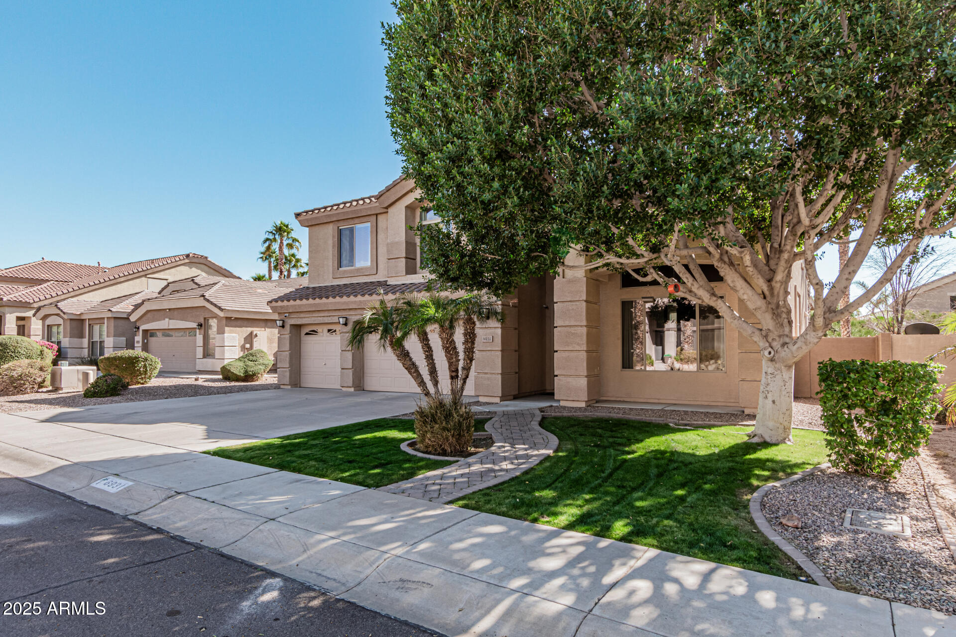 6931 W ANTELOPE Drive