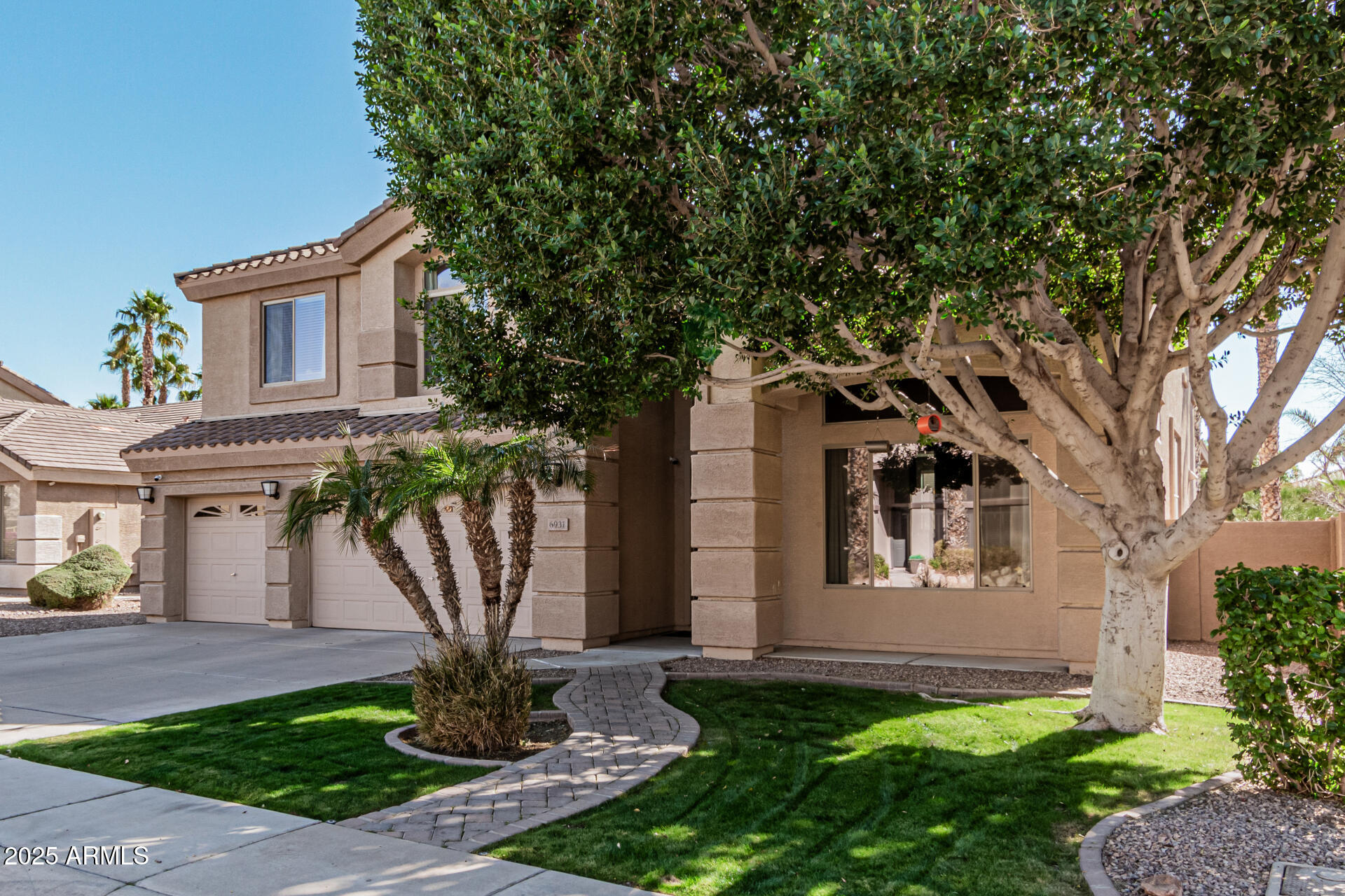 6931 W ANTELOPE Drive