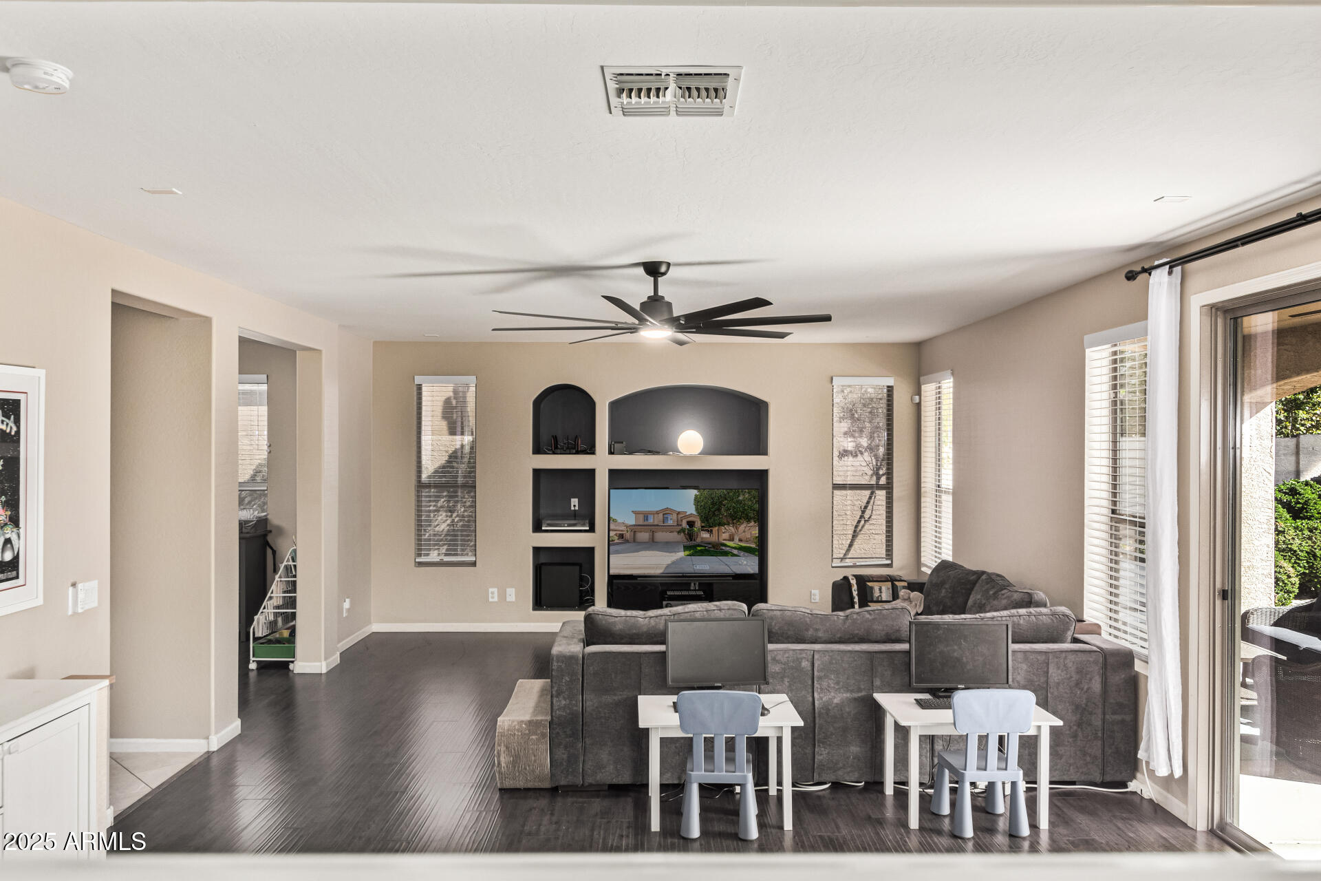 6931 W ANTELOPE Drive