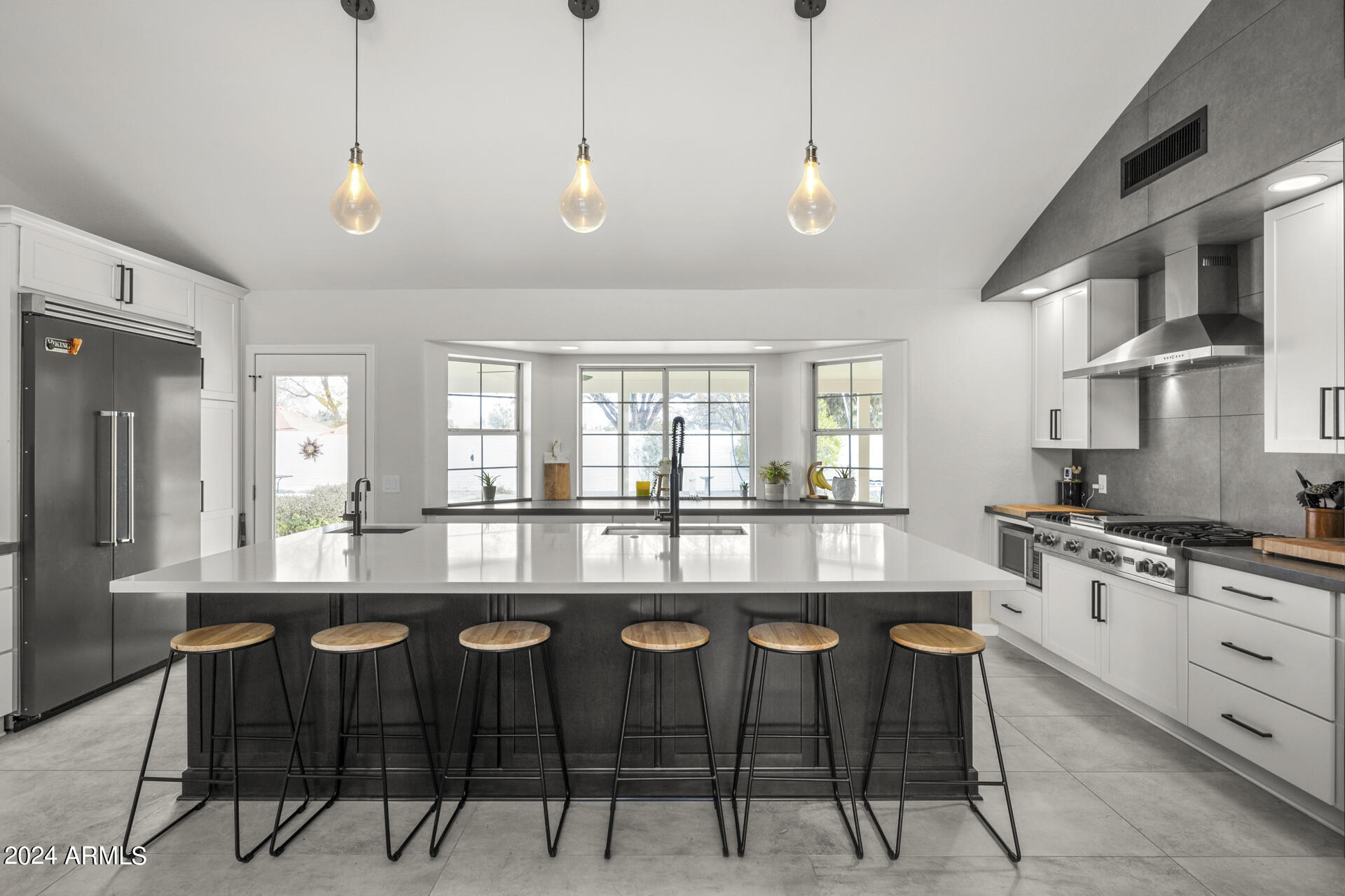 9505 S KENNETH Place