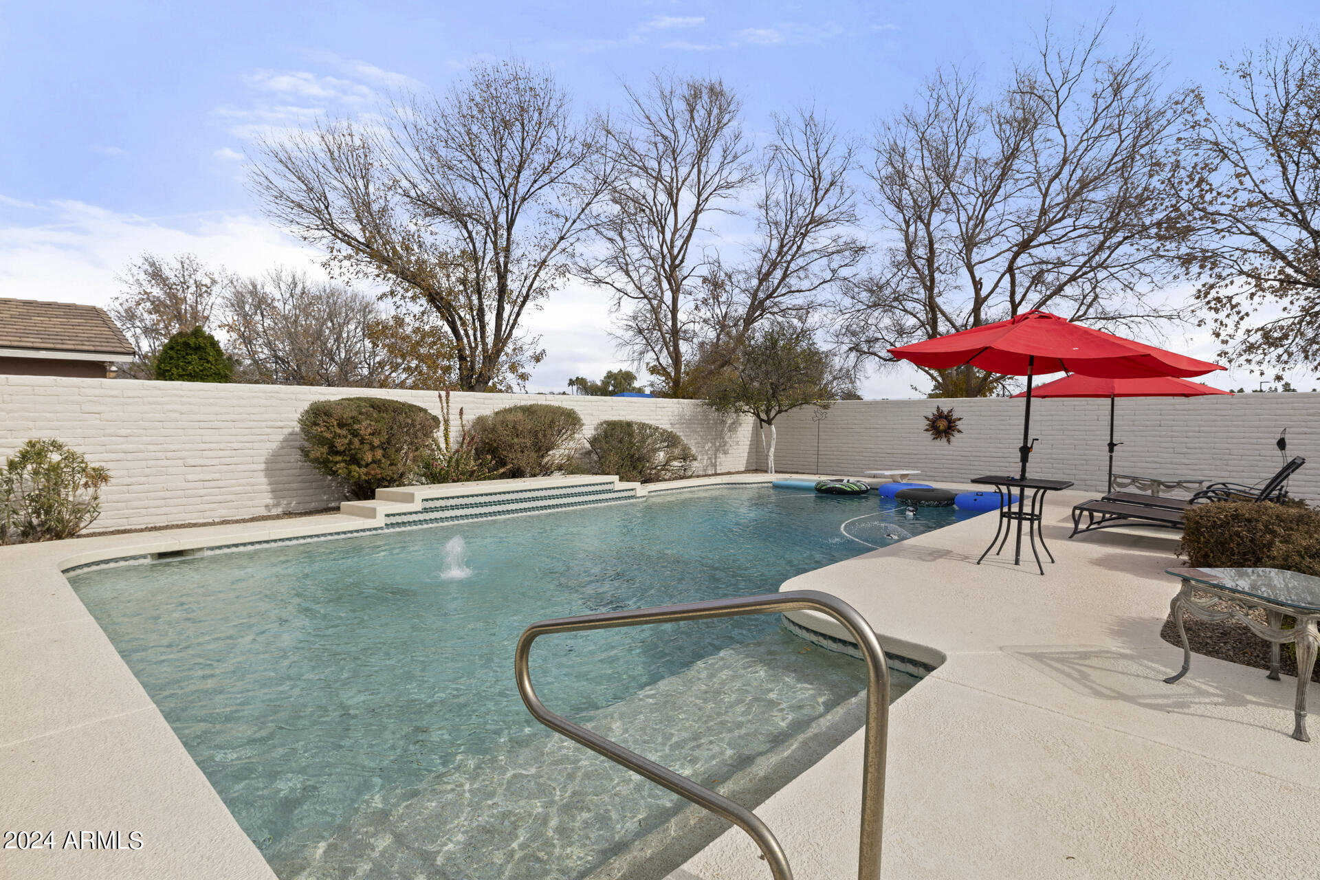 9505 S KENNETH Place