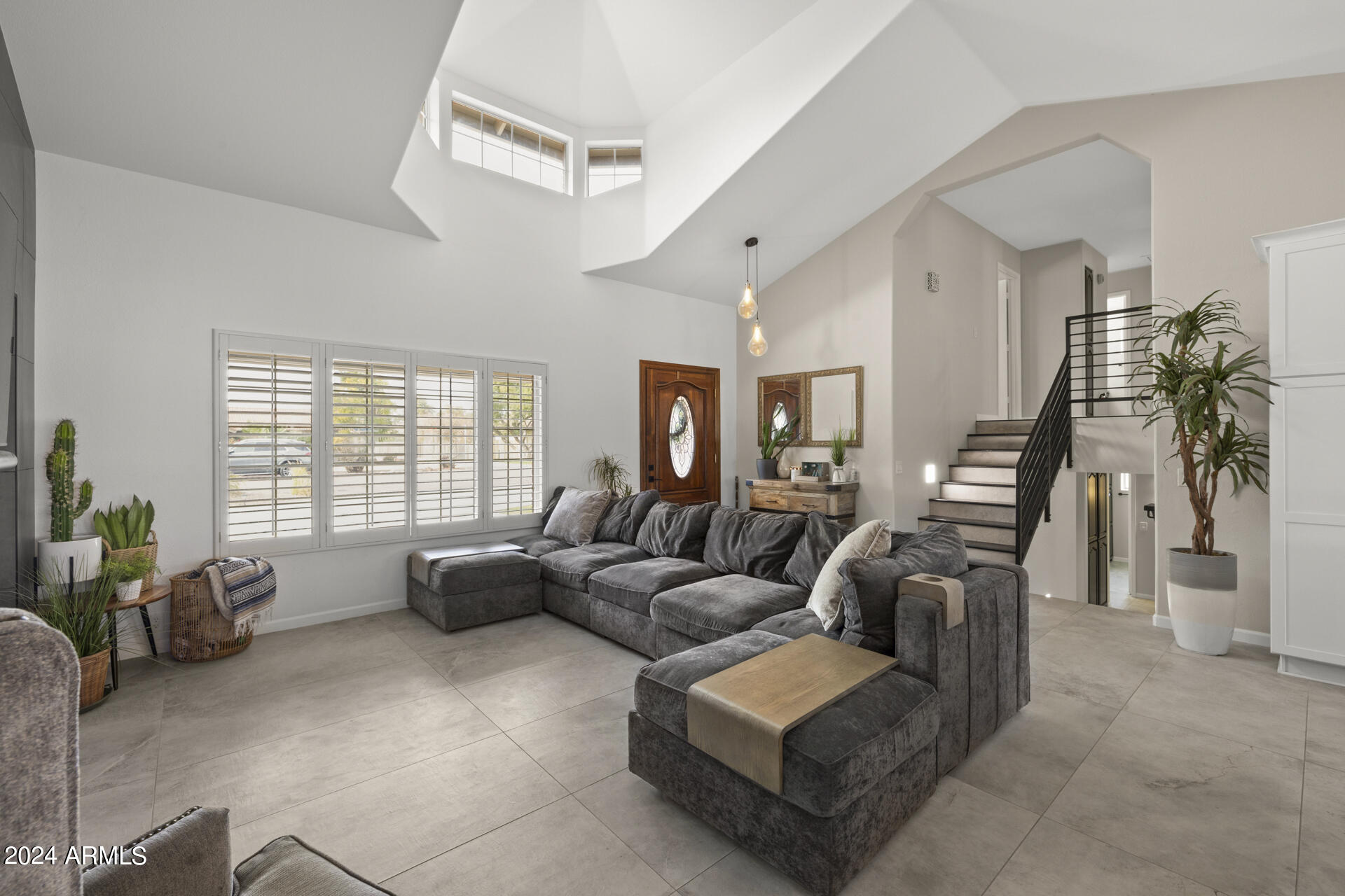 9505 S KENNETH Place