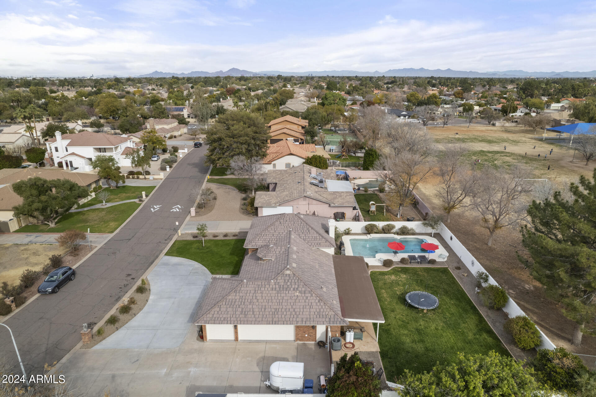 9505 S KENNETH Place