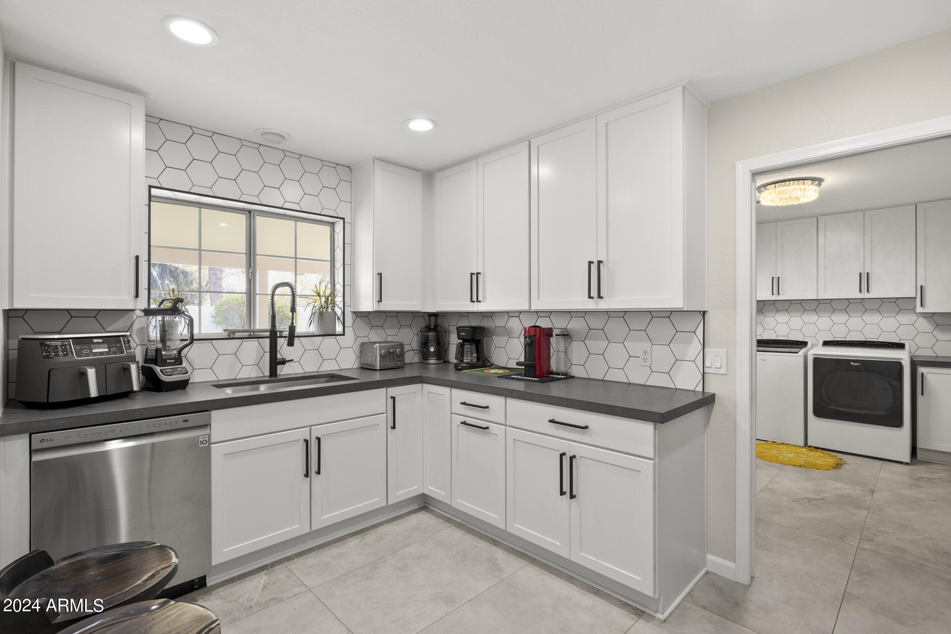 9505 S KENNETH Place