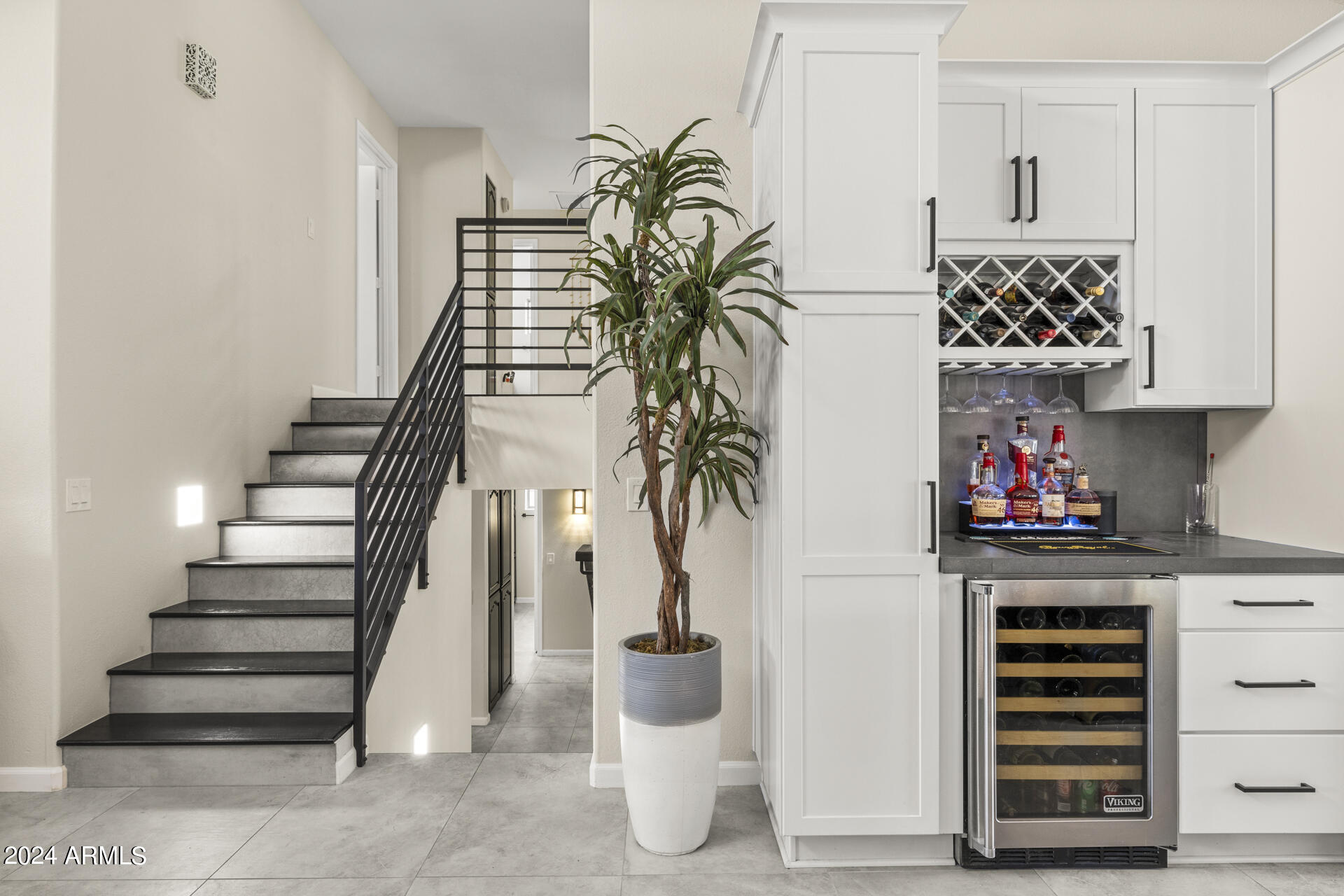 9505 S KENNETH Place