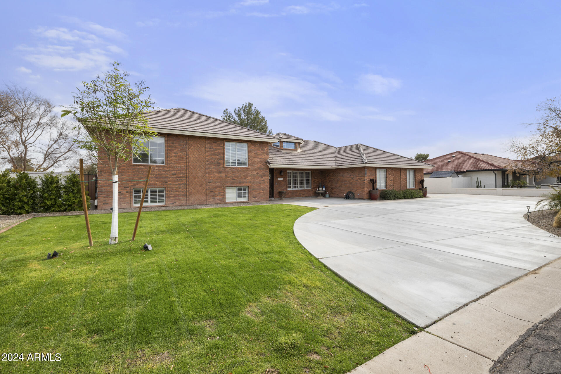 9505 S KENNETH Place