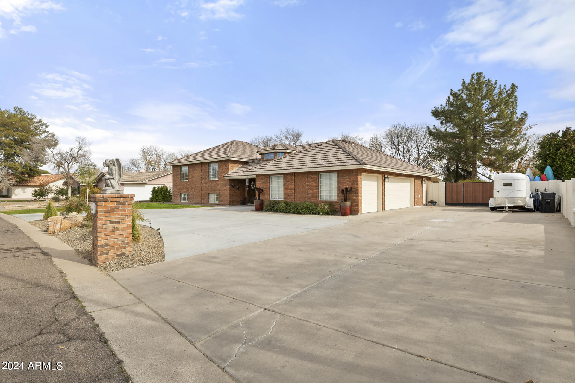 9505 S KENNETH Place