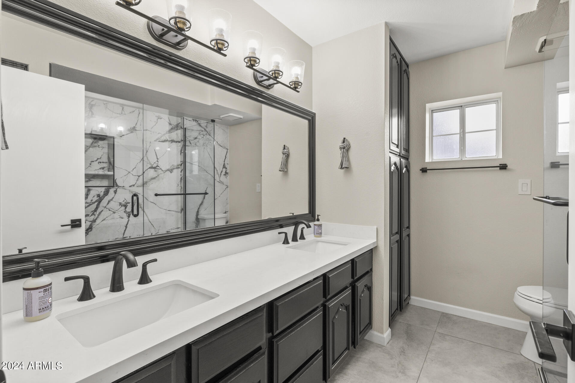 9505 S KENNETH Place