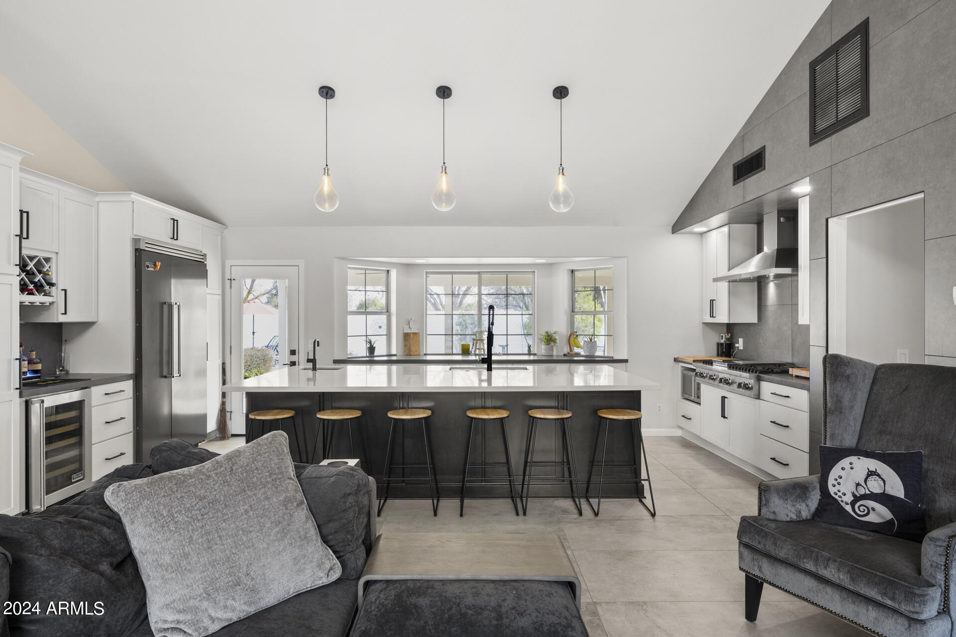 9505 S KENNETH Place