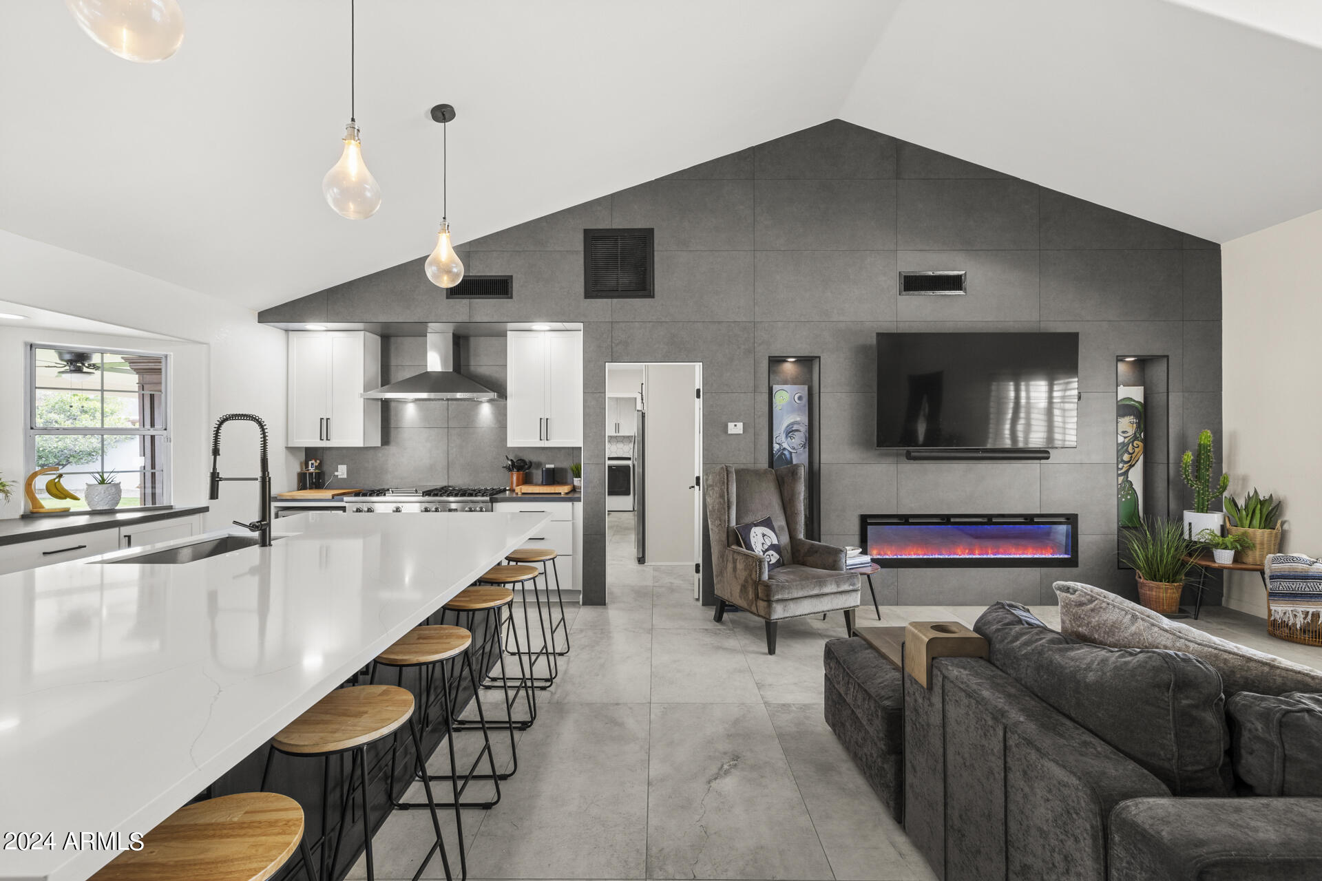 9505 S KENNETH Place