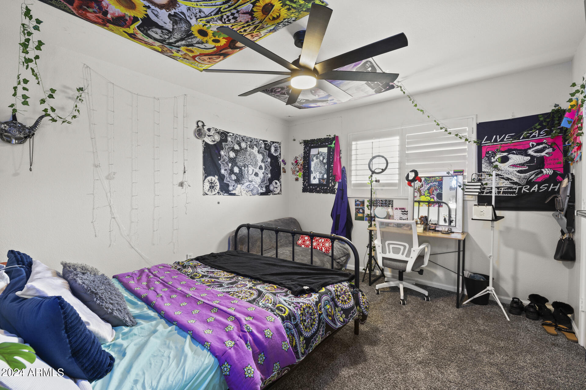 9505 S KENNETH Place