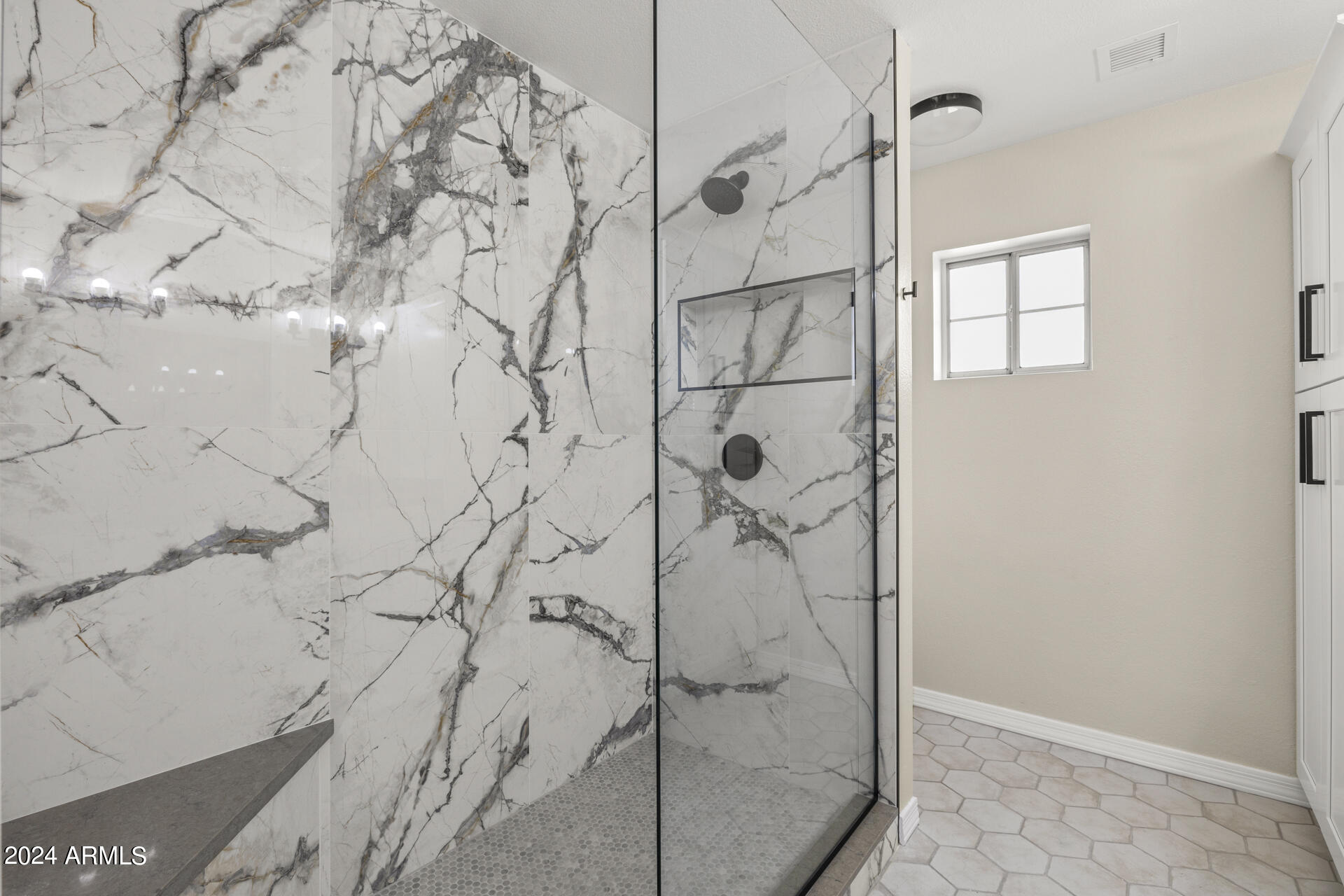 9505 S KENNETH Place