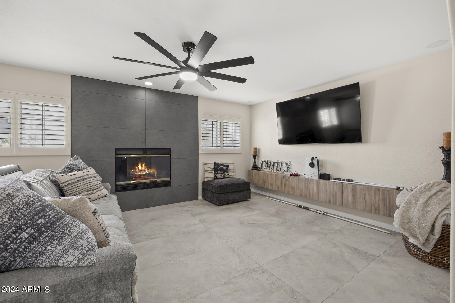 9505 S KENNETH Place