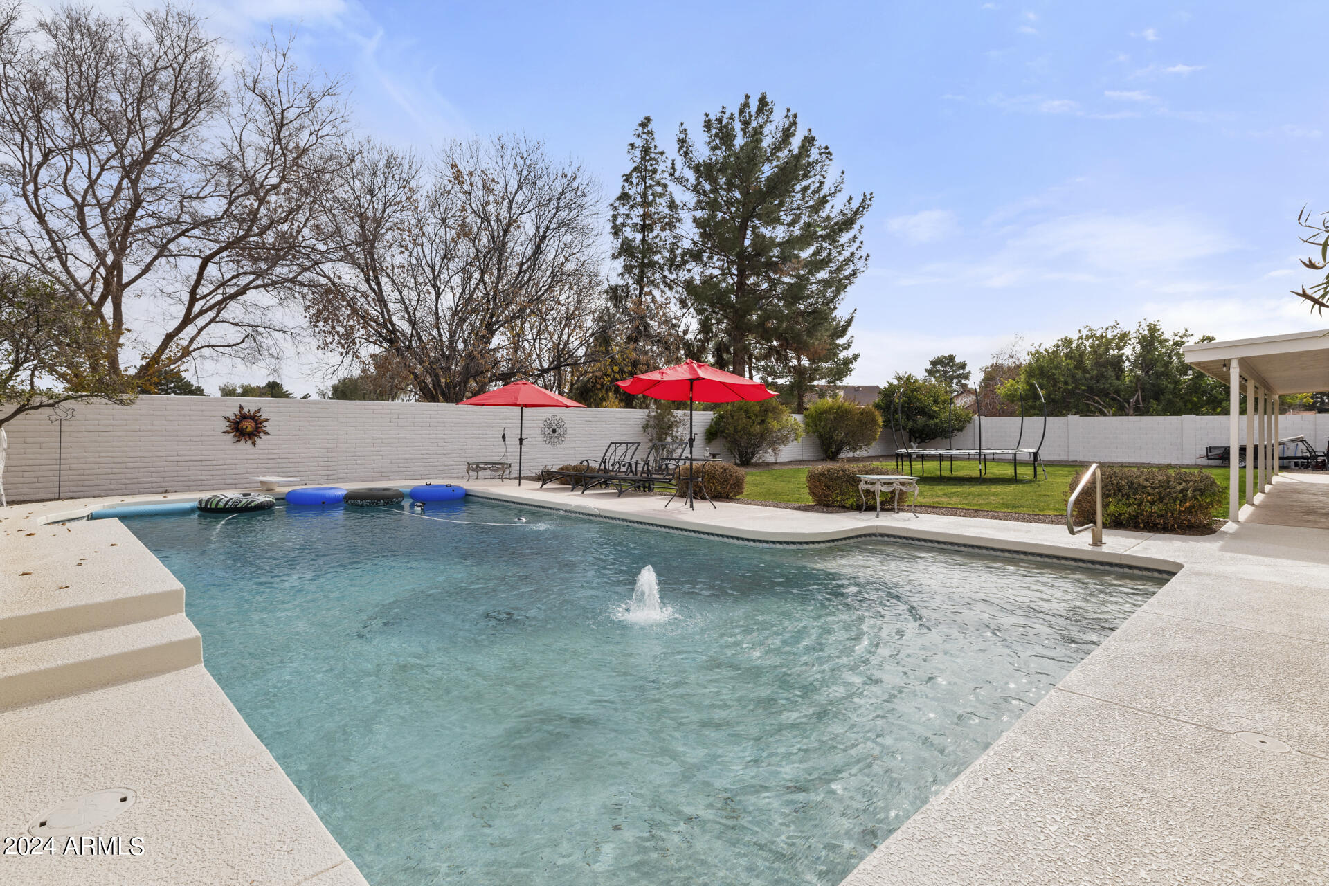 9505 S KENNETH Place