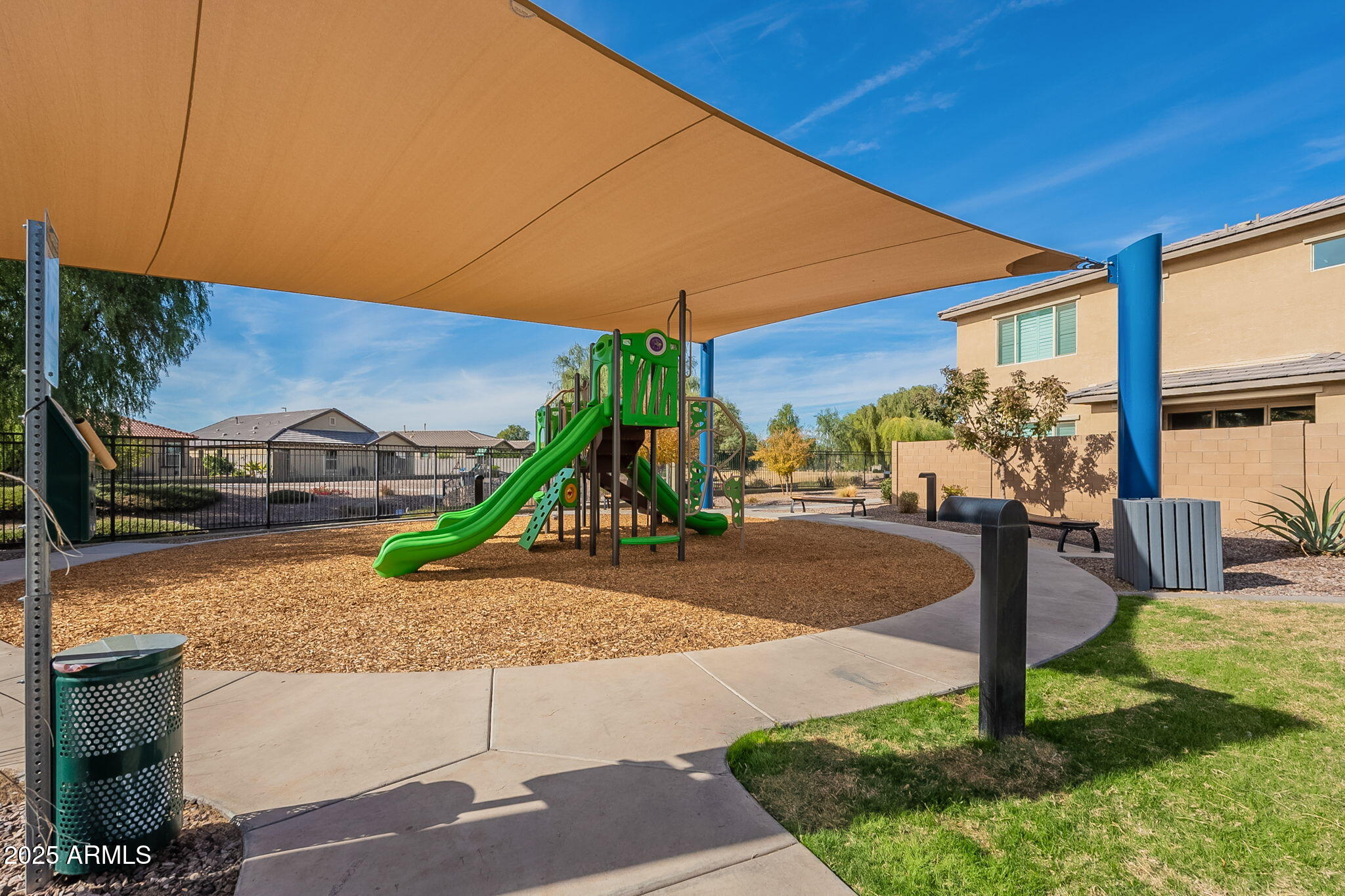 778 E HARPER Street, 101