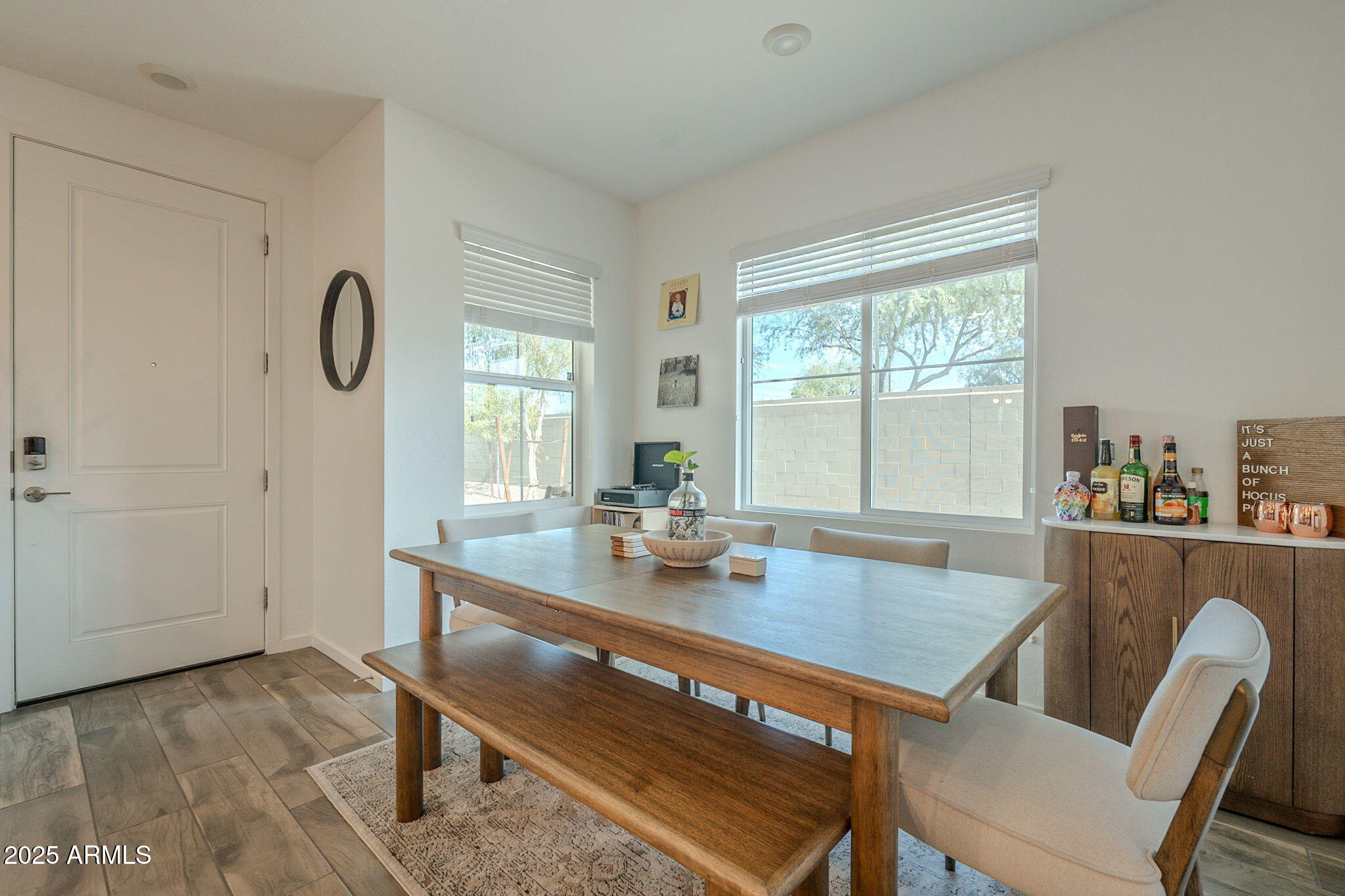 778 E HARPER Street, 101