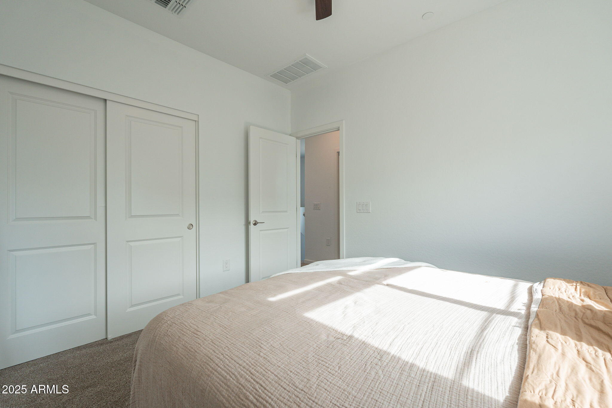 778 E HARPER Street, 101