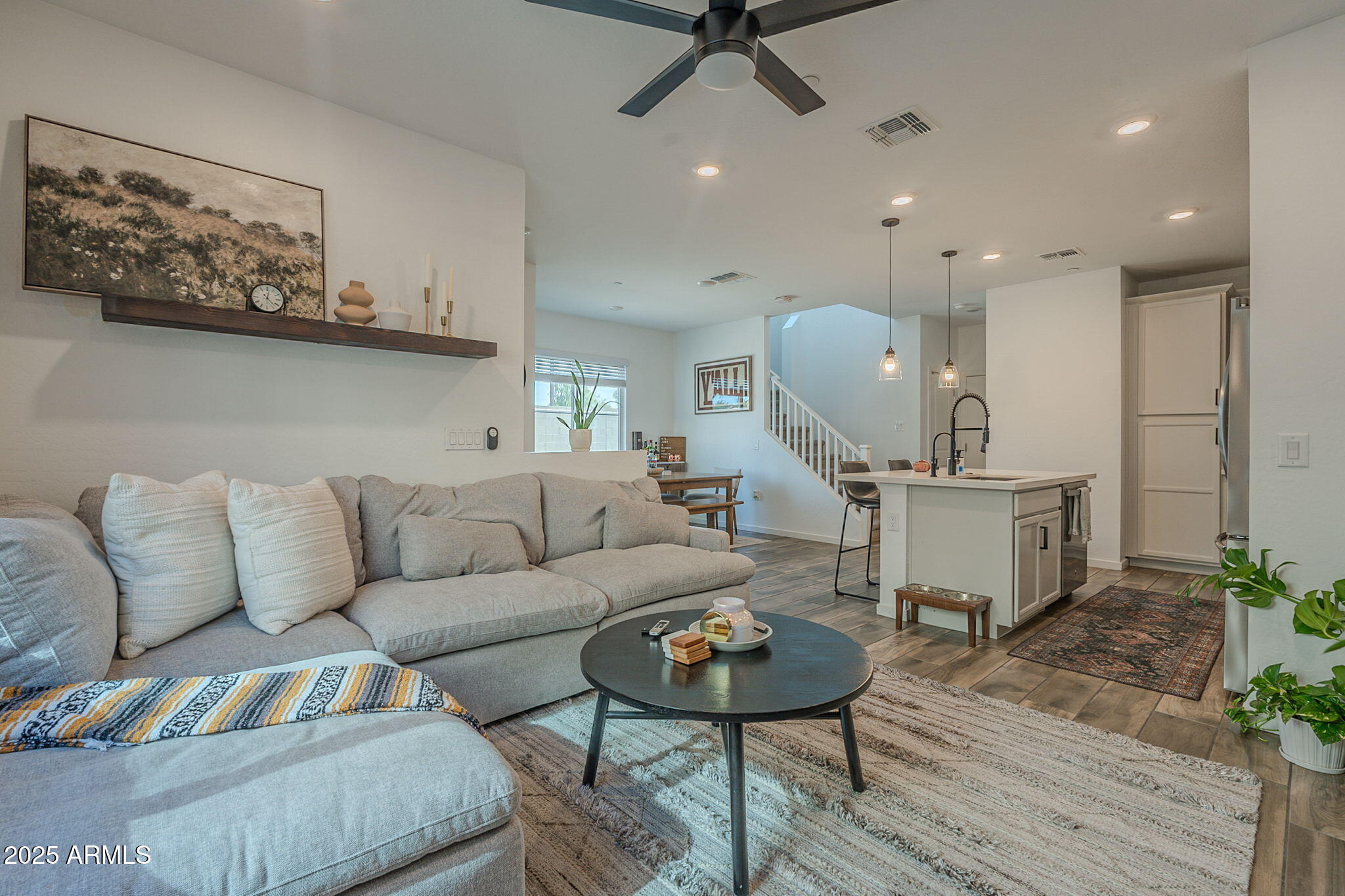 778 E HARPER Street, 101