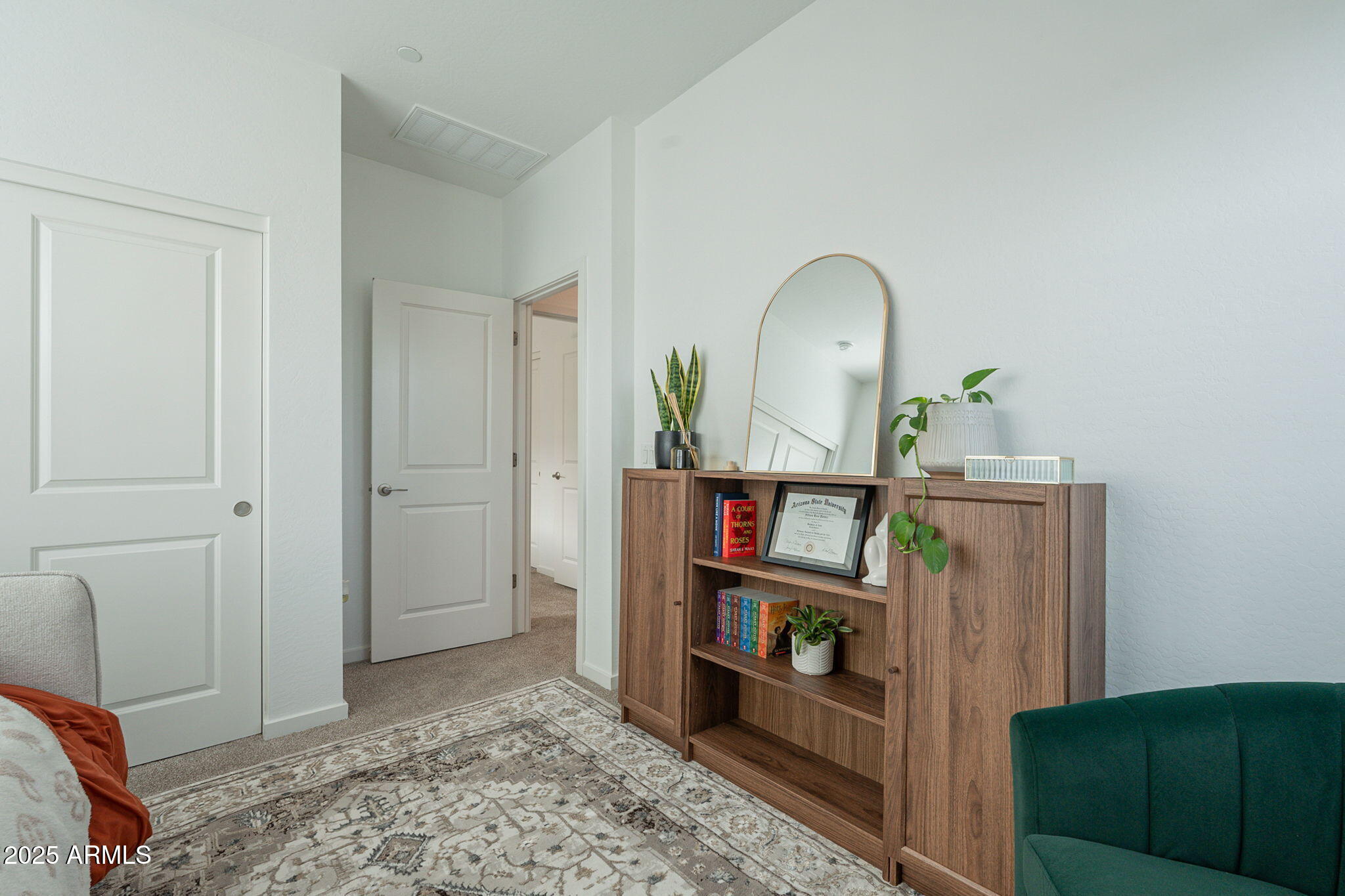 778 E HARPER Street, 101