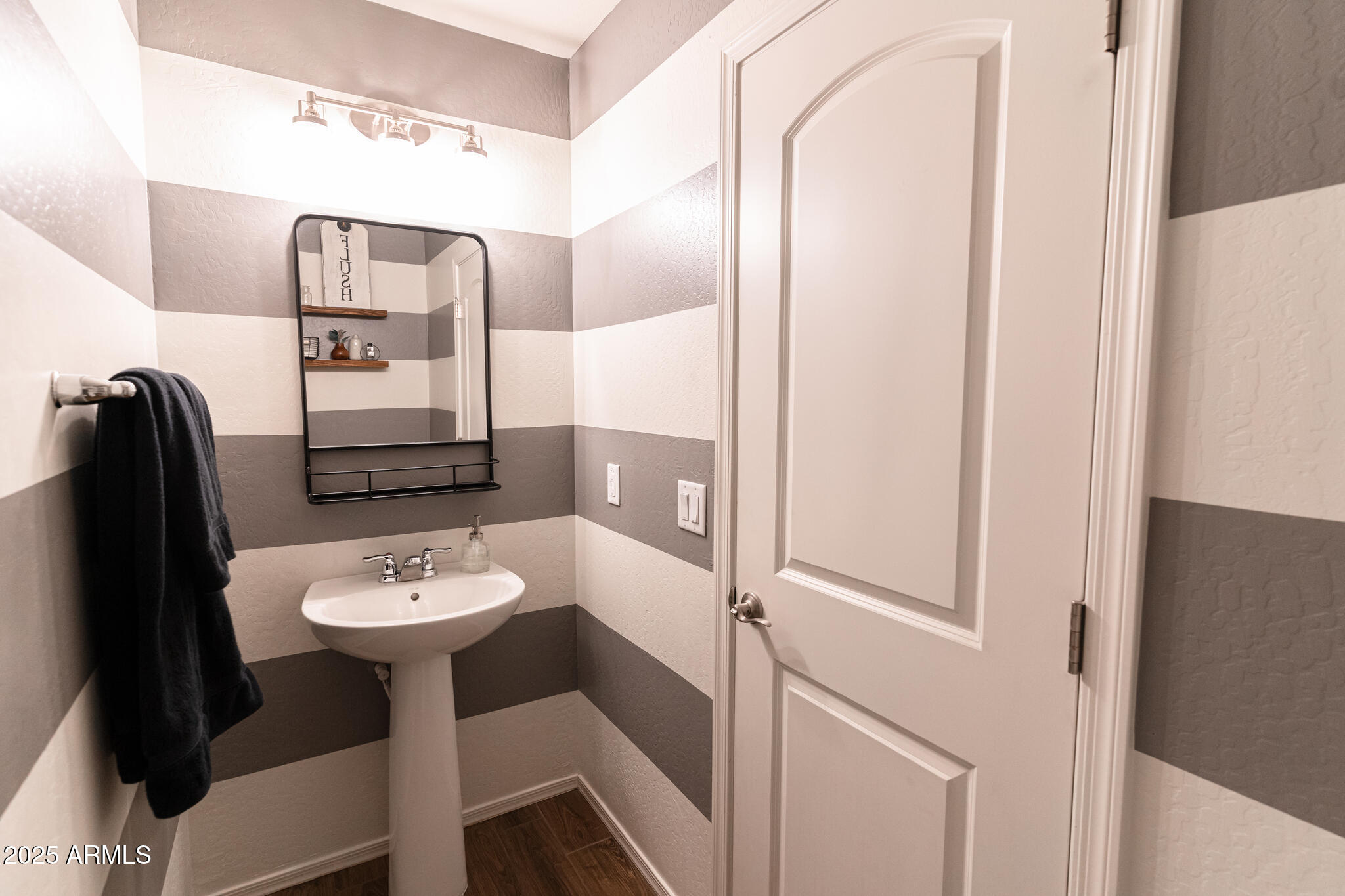 1269 N 162ND Avenue