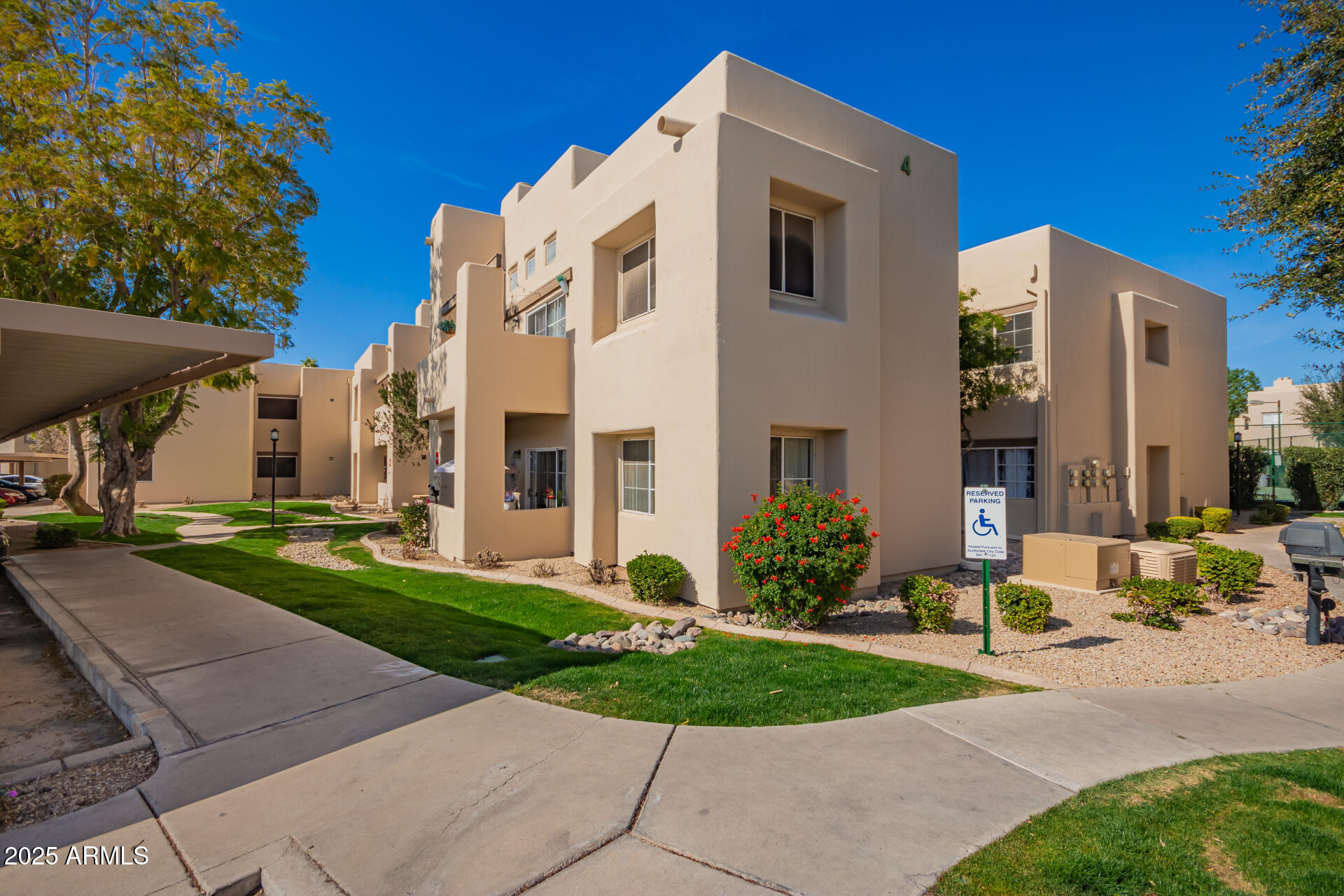 11333 N 92ND Street, 2028