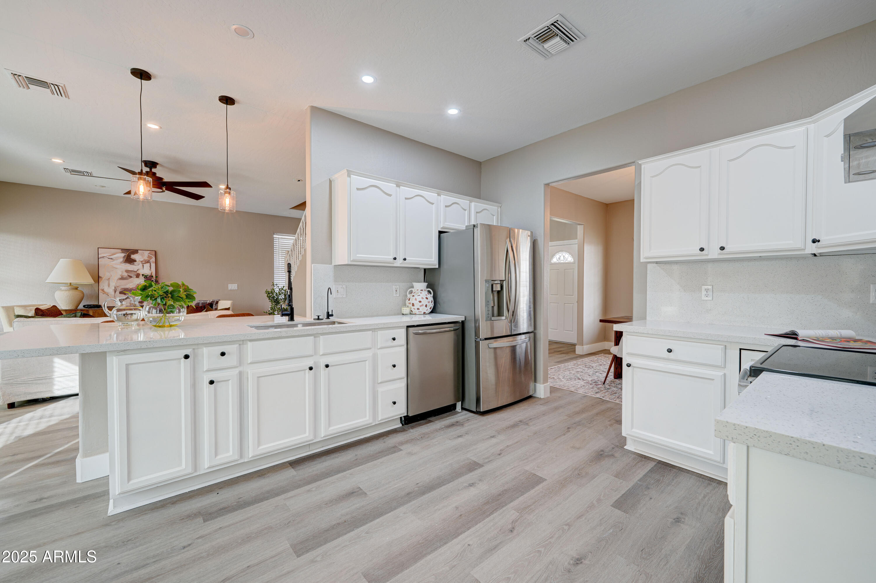 3929 E FLINTLOCK Drive