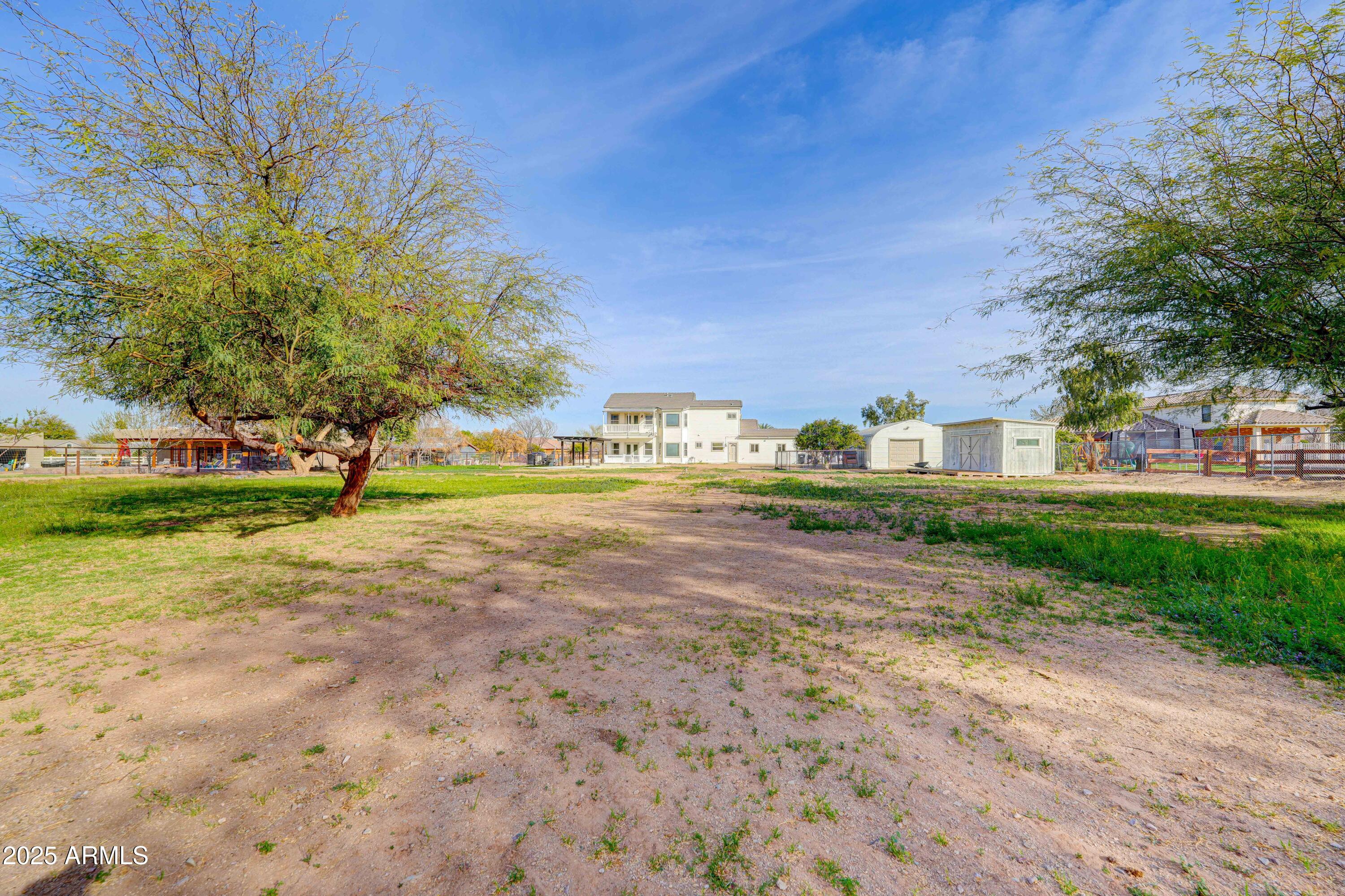 3929 E FLINTLOCK Drive