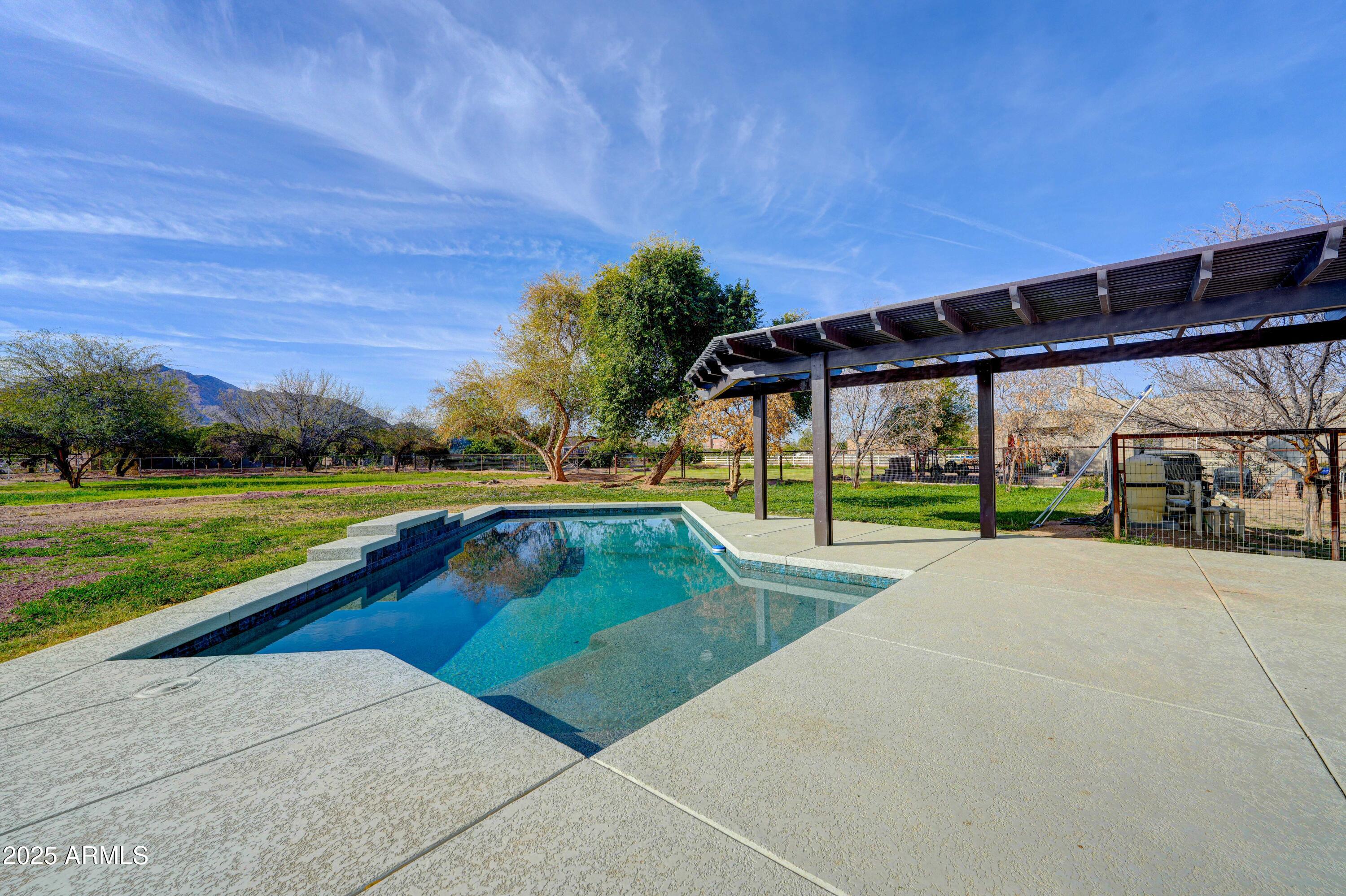 3929 E FLINTLOCK Drive