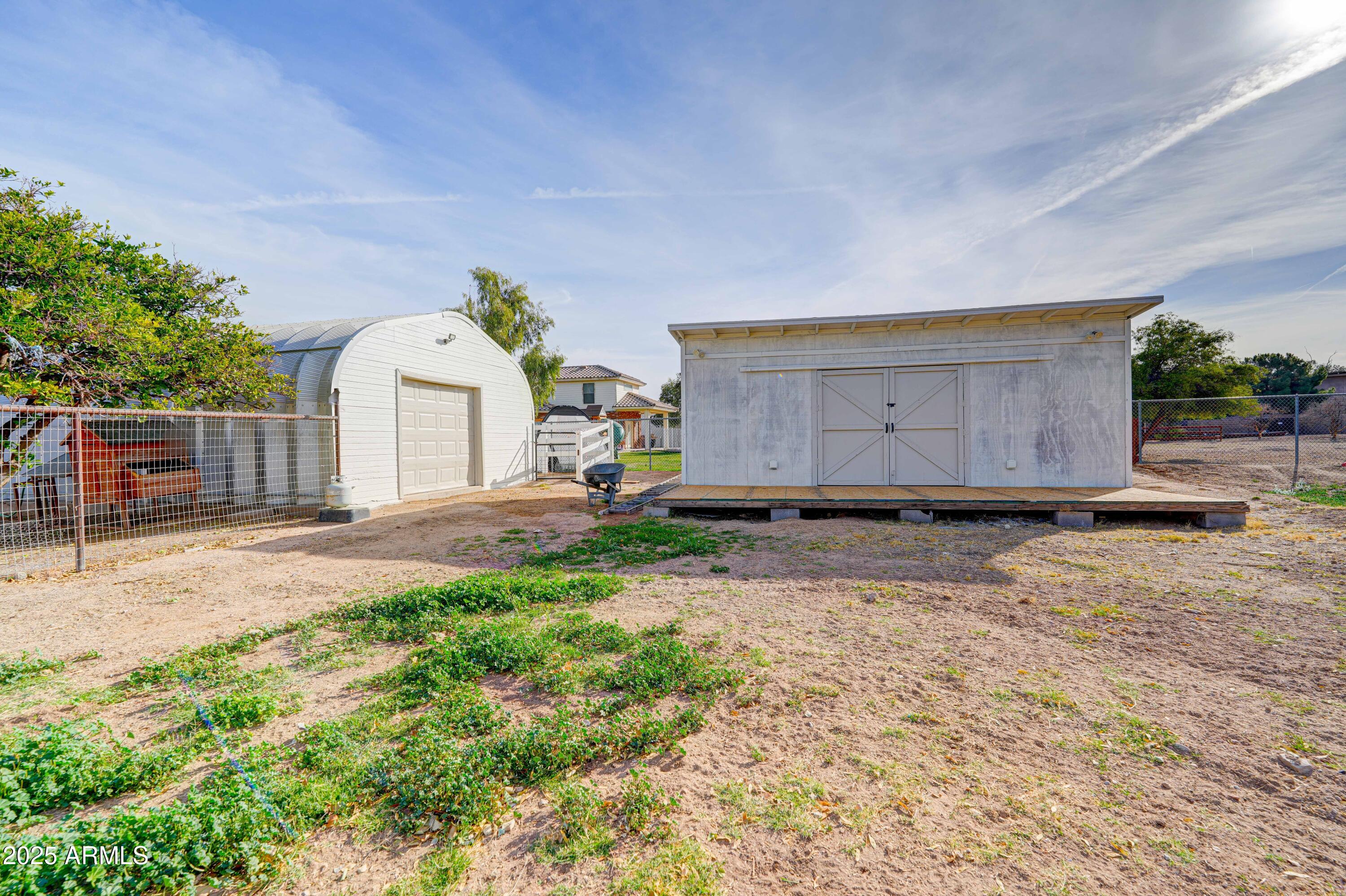 3929 E FLINTLOCK Drive