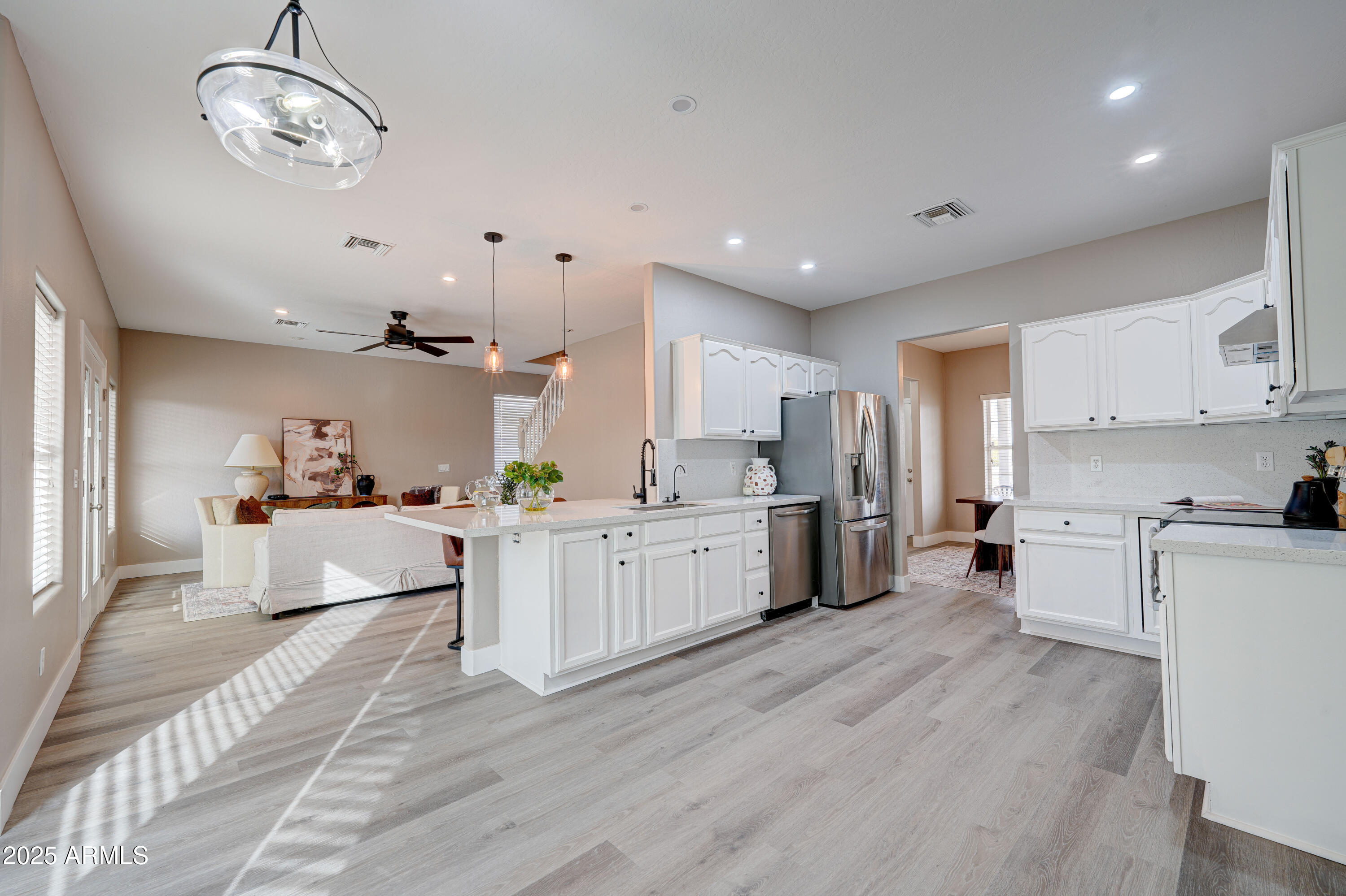 3929 E FLINTLOCK Drive