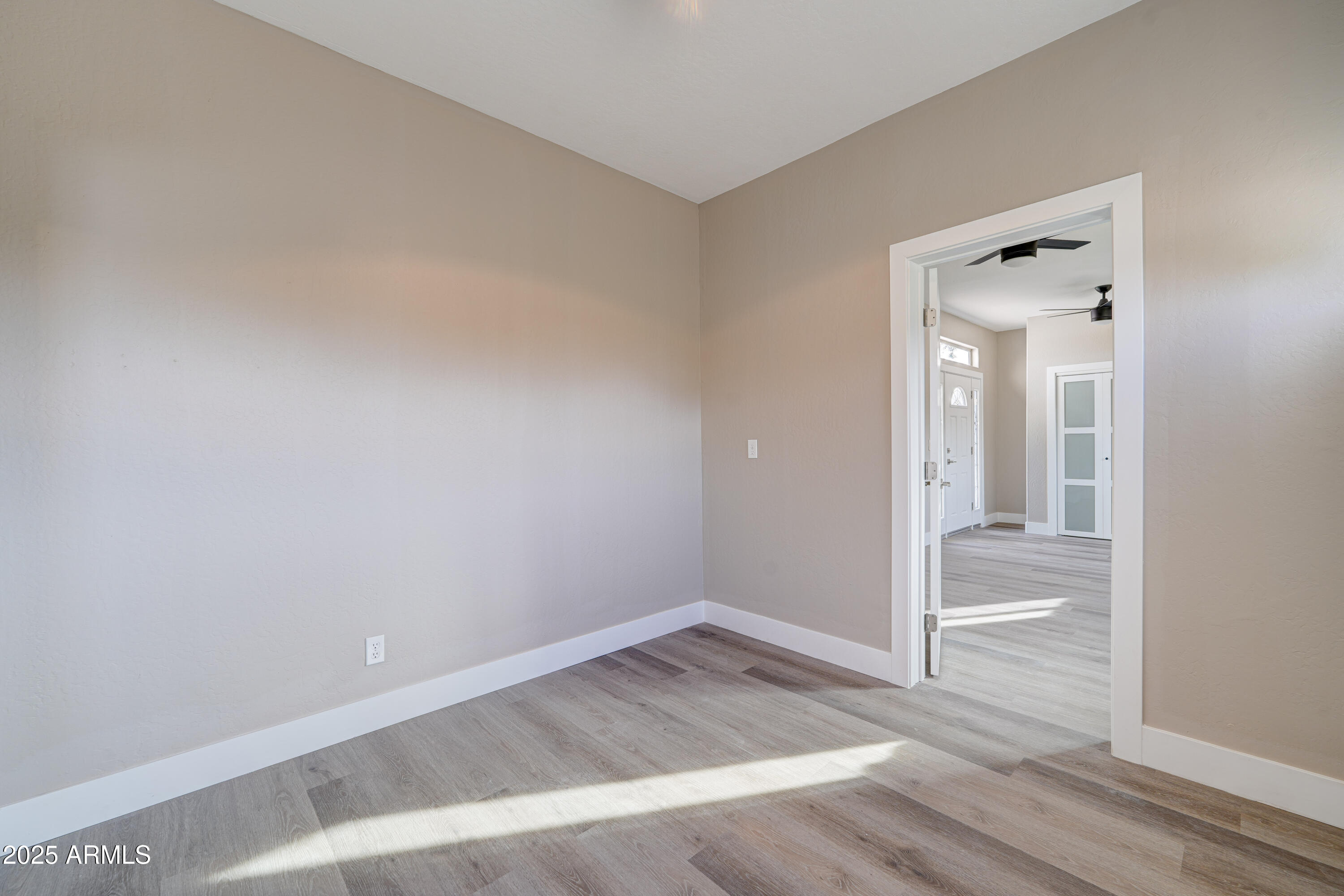 3929 E FLINTLOCK Drive