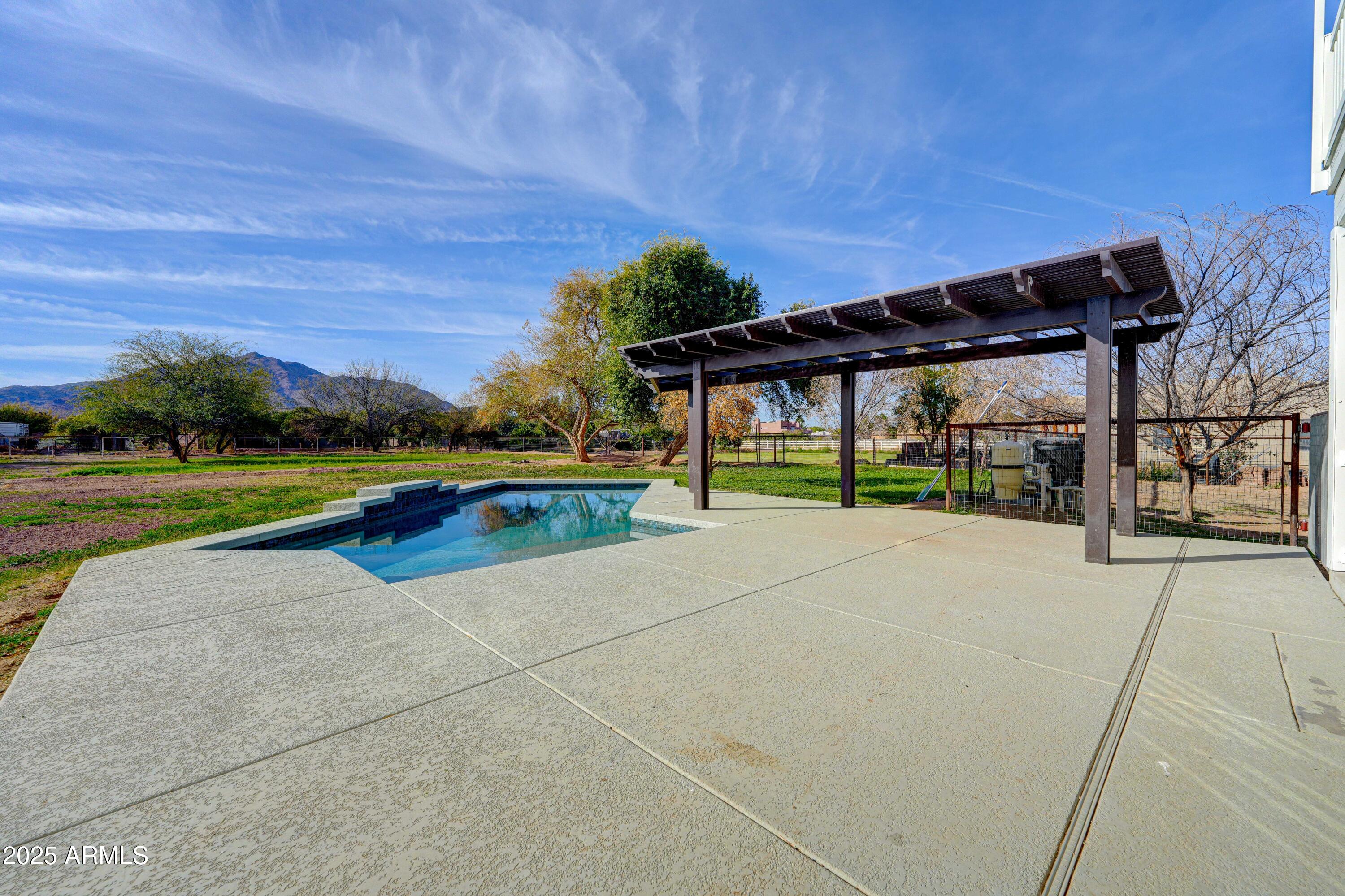 3929 E FLINTLOCK Drive