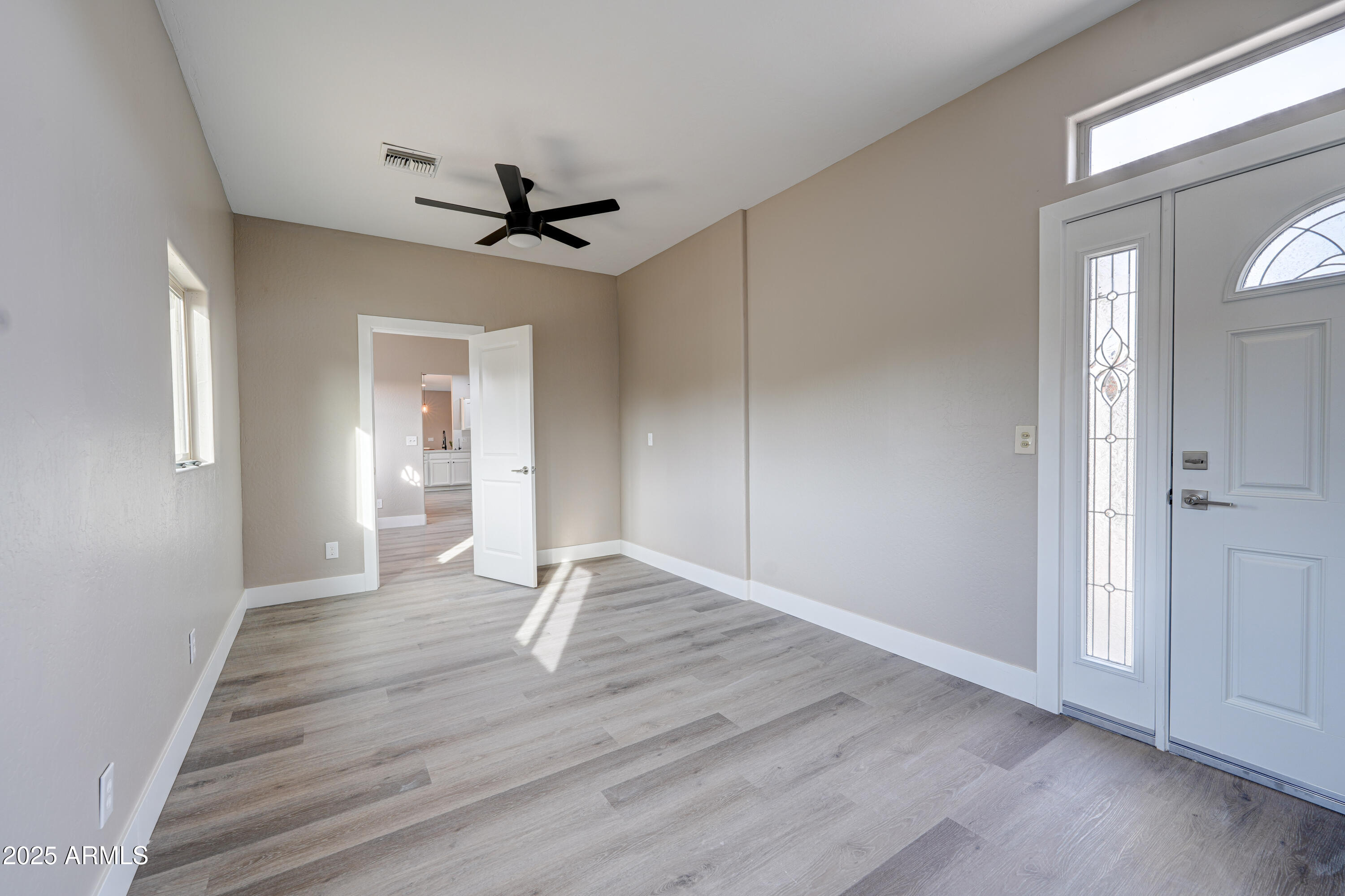 3929 E FLINTLOCK Drive