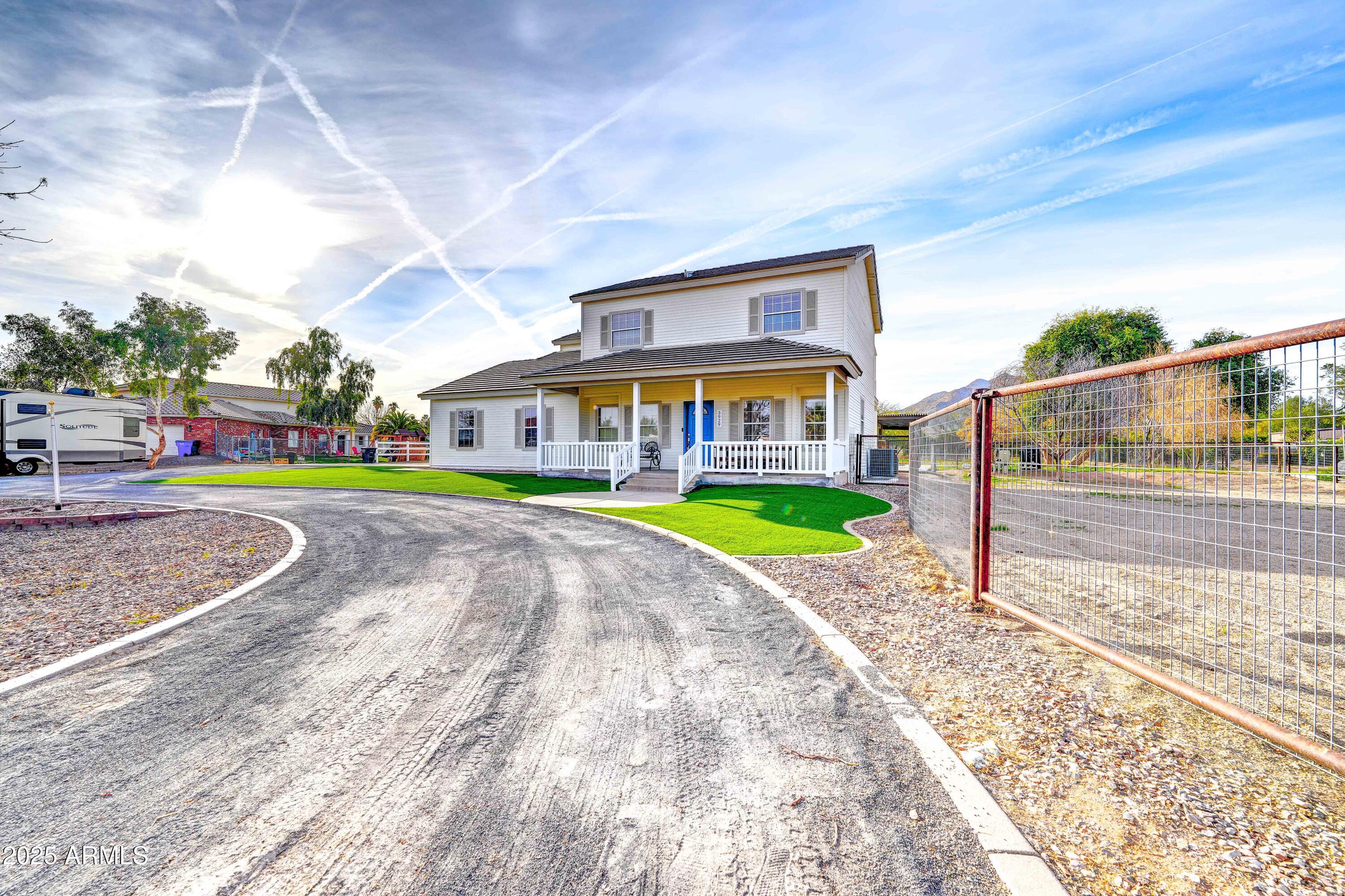 3929 E FLINTLOCK Drive