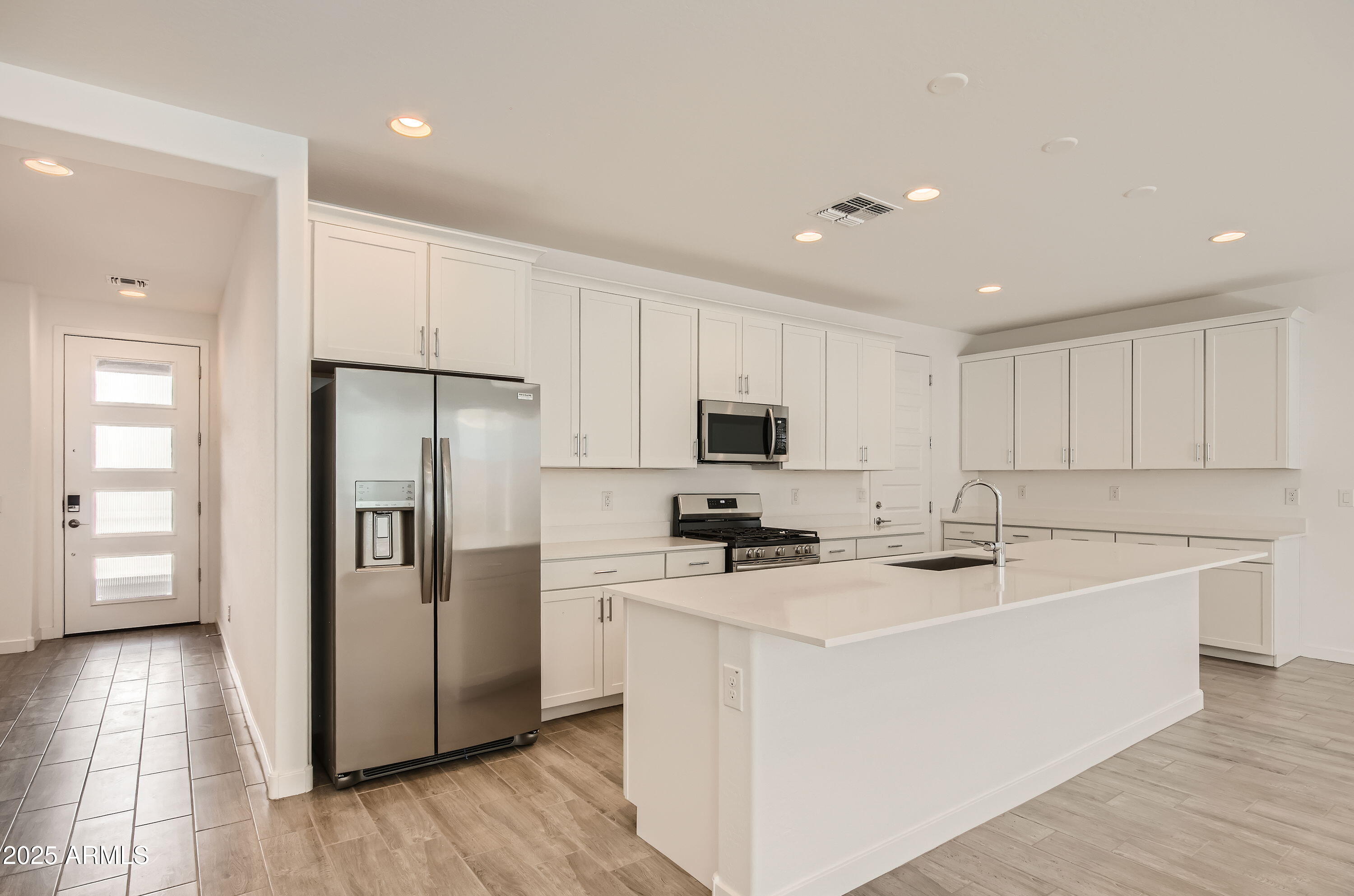 10209 E URSULA Avenue