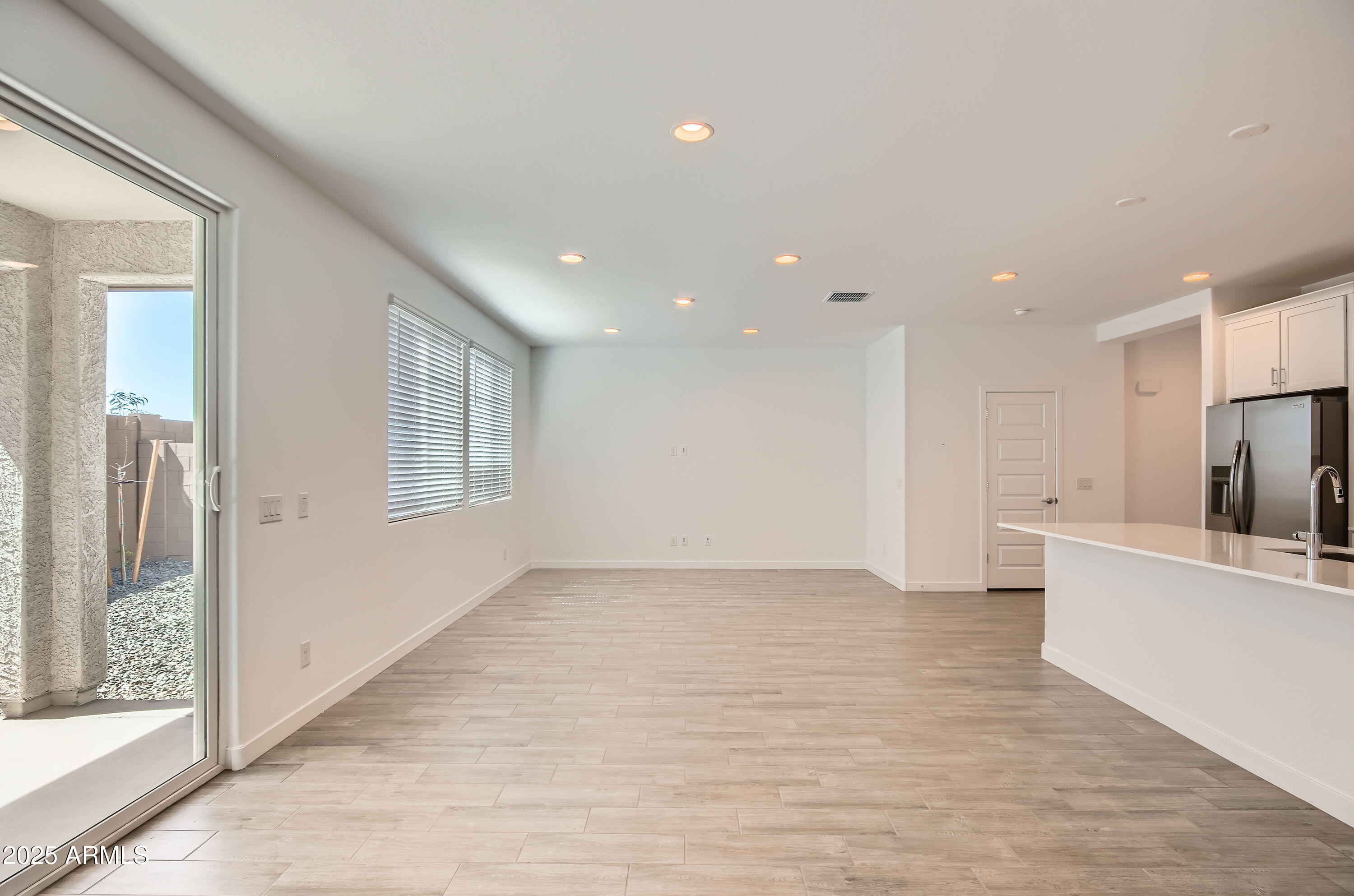 10209 E URSULA Avenue