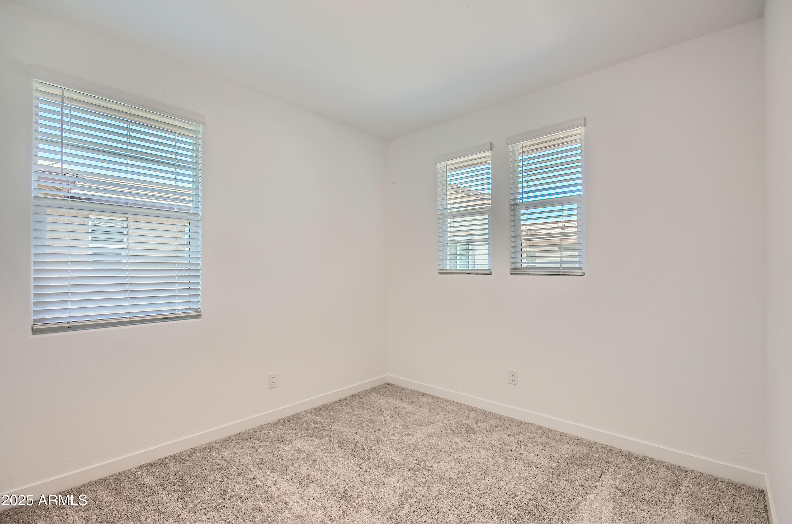 10209 E URSULA Avenue