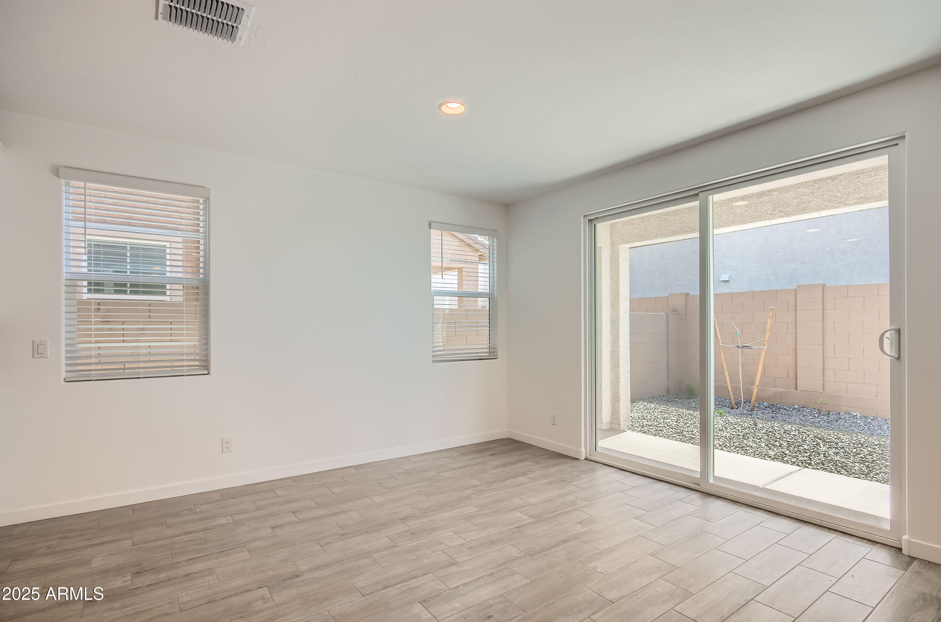 10209 E URSULA Avenue